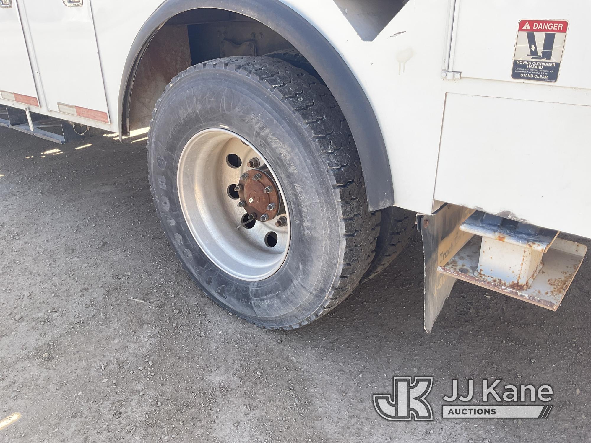 (Brawley, CA) Altec AA755, Material Handling Bucket Truck rear mounted on 2014 Freightliner M2 106 4