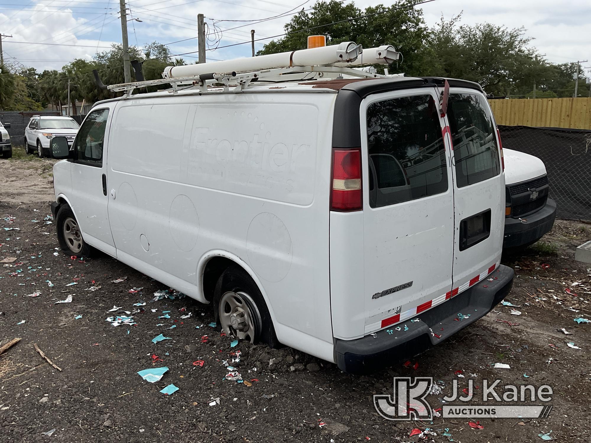 (Tampa, FL) 2007 Chevrolet Express G1500 Cargo Van Not Running & Condition Unknown) (Turn Over Will