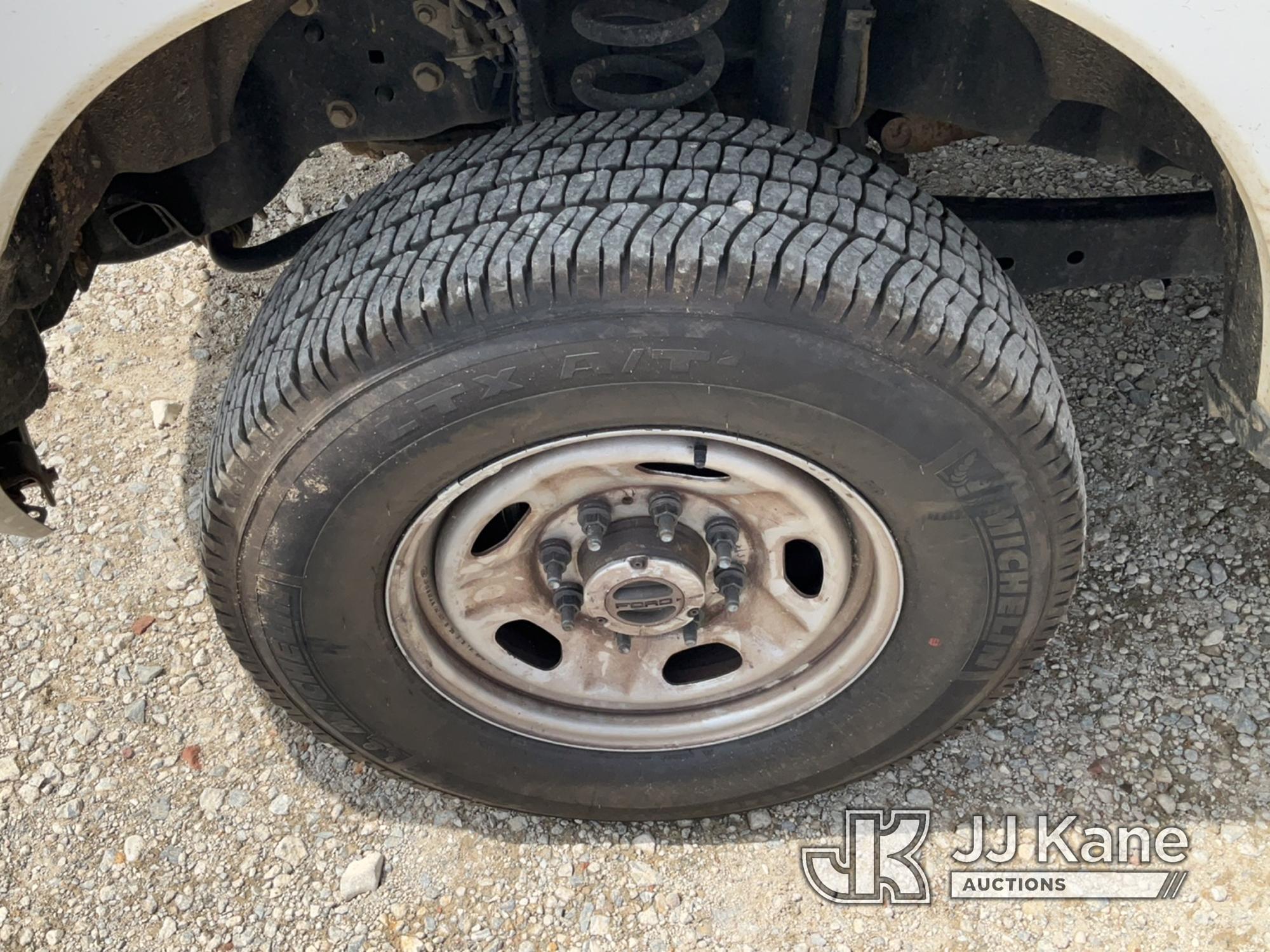 (Charlotte, NC) 2018 Ford F350 4x4 Extended-Cab Pickup Truck Runs & Moves) (Body Damage) (Seller Sta