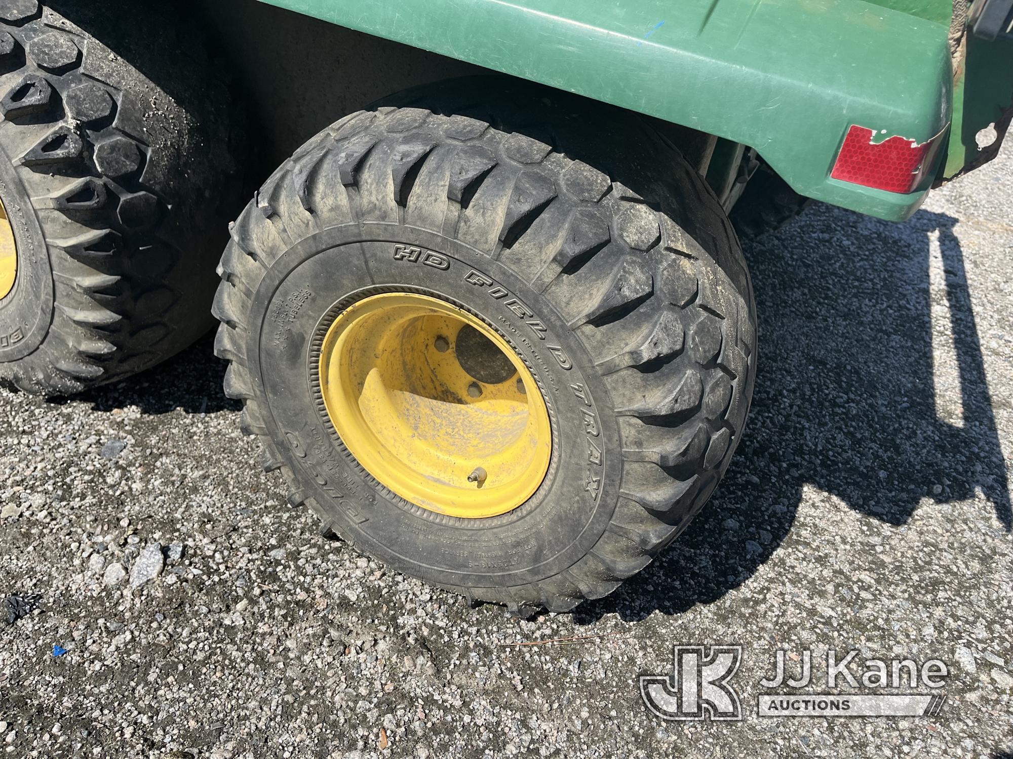 (Chester, VA) 1998 John Deere Gator T/A Utility Vehicle Not Running, Broken Battery Terminal) (Opera