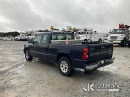 (Villa Rica, GA) 2005 Chevrolet Silverado 1500 Extended-Cab Pickup Truck Runs & Moves) (Jump To Star