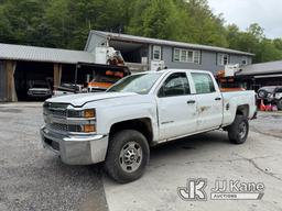 (Hanover, WV) 2019 Chevrolet Silverado 2500HD 4x4 Crew-Cab Pickup Truck Runs) (Wrecked, Airbags Depl