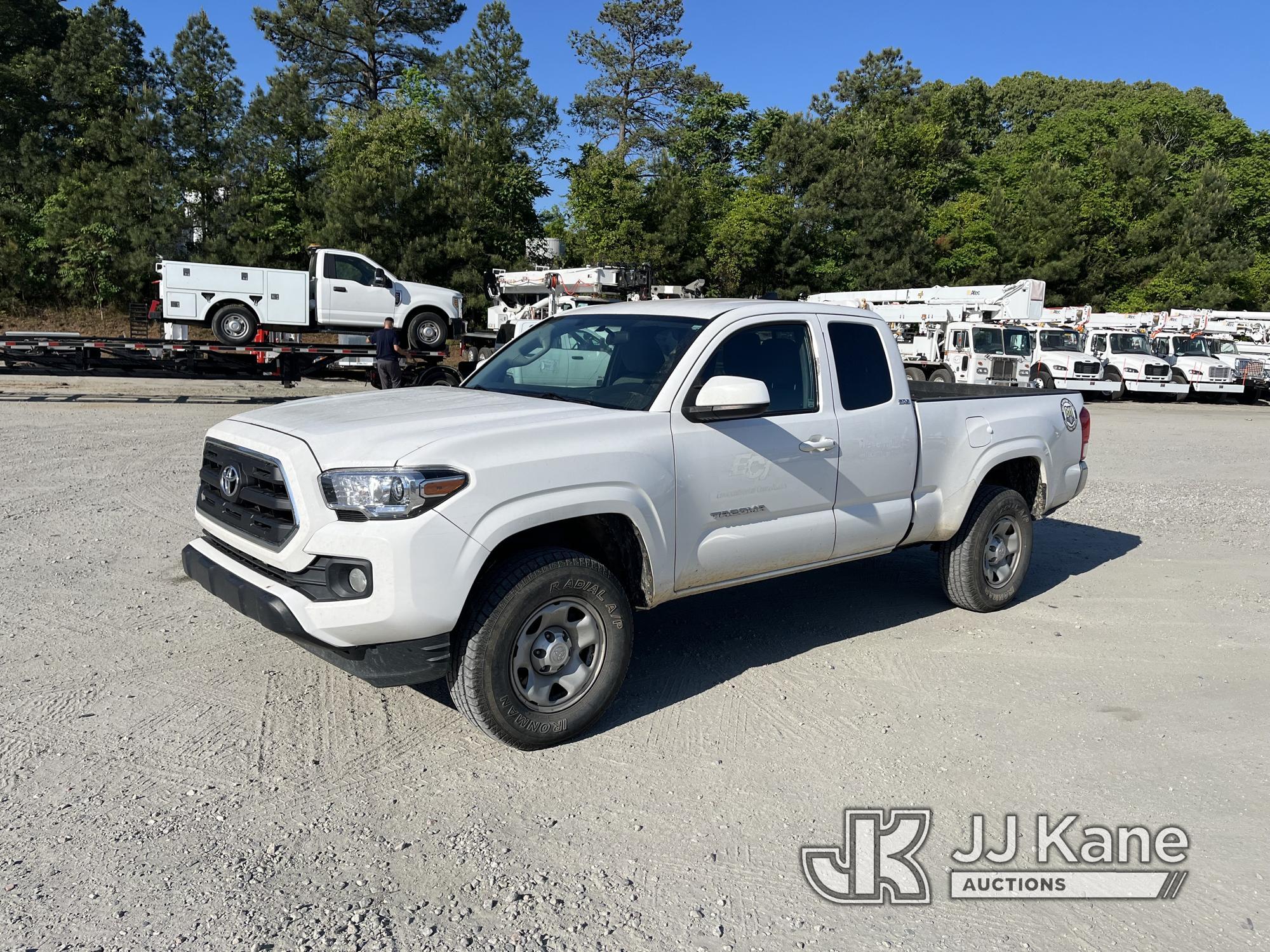 (Chester, VA) 2016 Toyota Tacoma 4x4 Extended-Cab Pickup Truck Runs & Moves