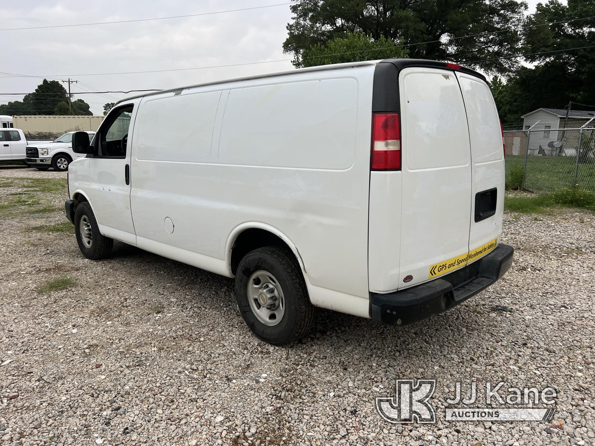 (Charlotte, NC) 2013 Chevrolet Express G2500 Cargo Van Runs & Moves) (Body/Paint Damage, Exhaust Lea