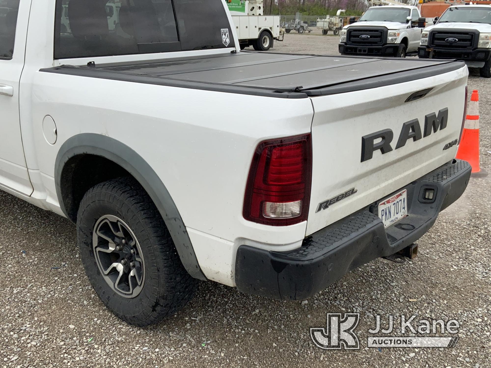 (Verona, KY) 2016 RAM Rebel 1500 4x4 Crew-Cab Pickup Truck Runs & Moves) (Check Engine Light On, Sel