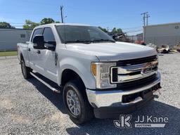 (Chattanooga, TN) 2017 Ford F250 4x4 Crew-Cab Pickup Truck Runs & Moves