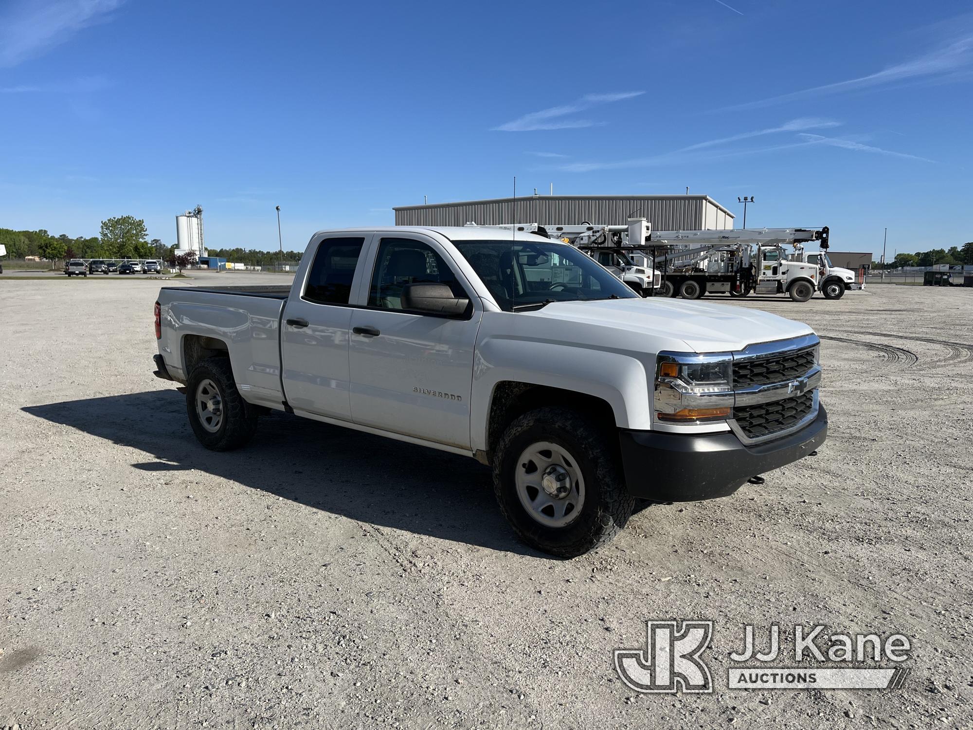 (Chester, VA) 2017 Chevrolet Silverado 1500 4x4 Extended-Cab Pickup Truck Runs & Moves