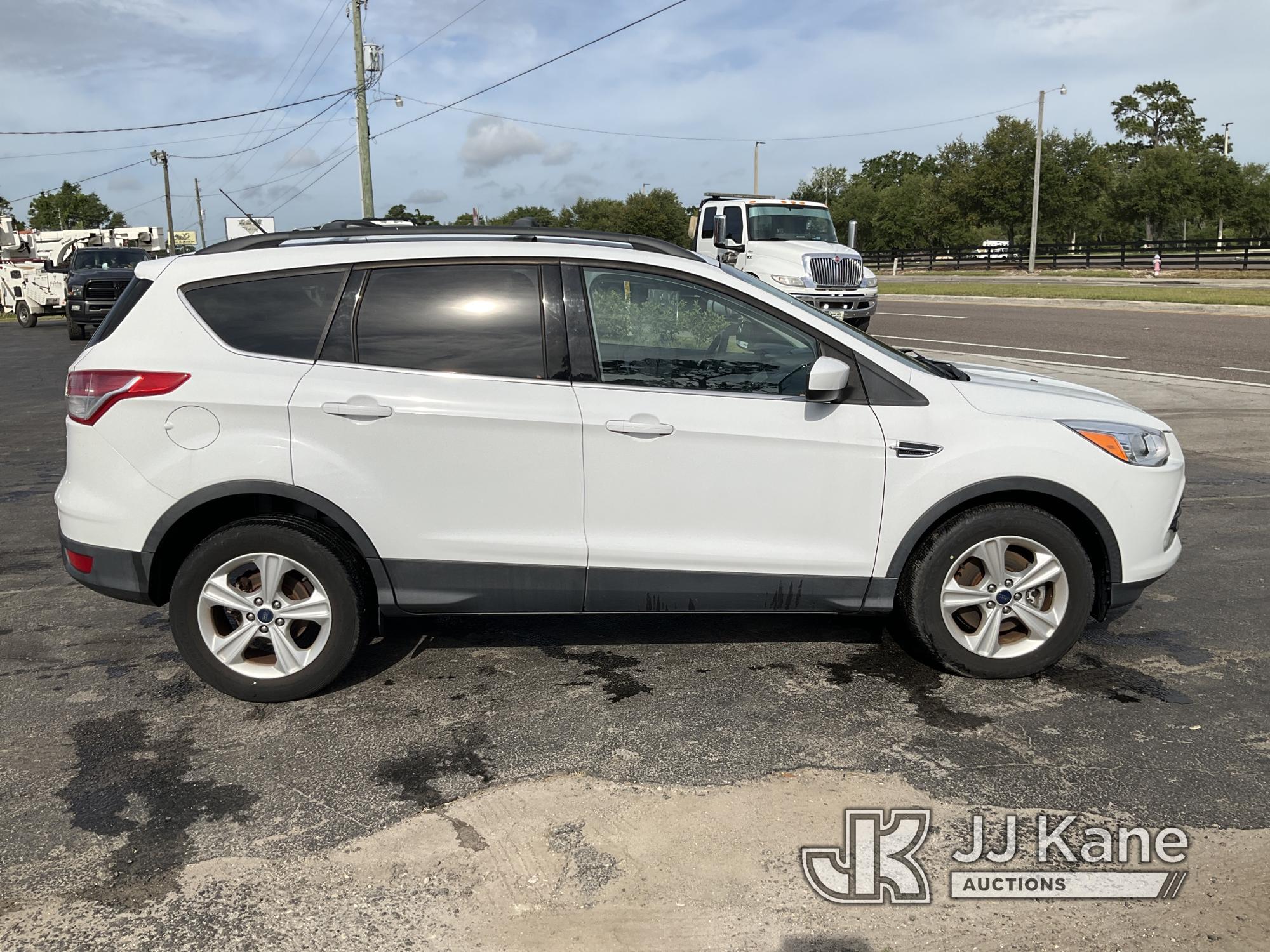 (Ocala, FL) 2016 Ford Escape 4x4 4-Door Sport Utility Vehicle Duke Unit) (Runs & Moves