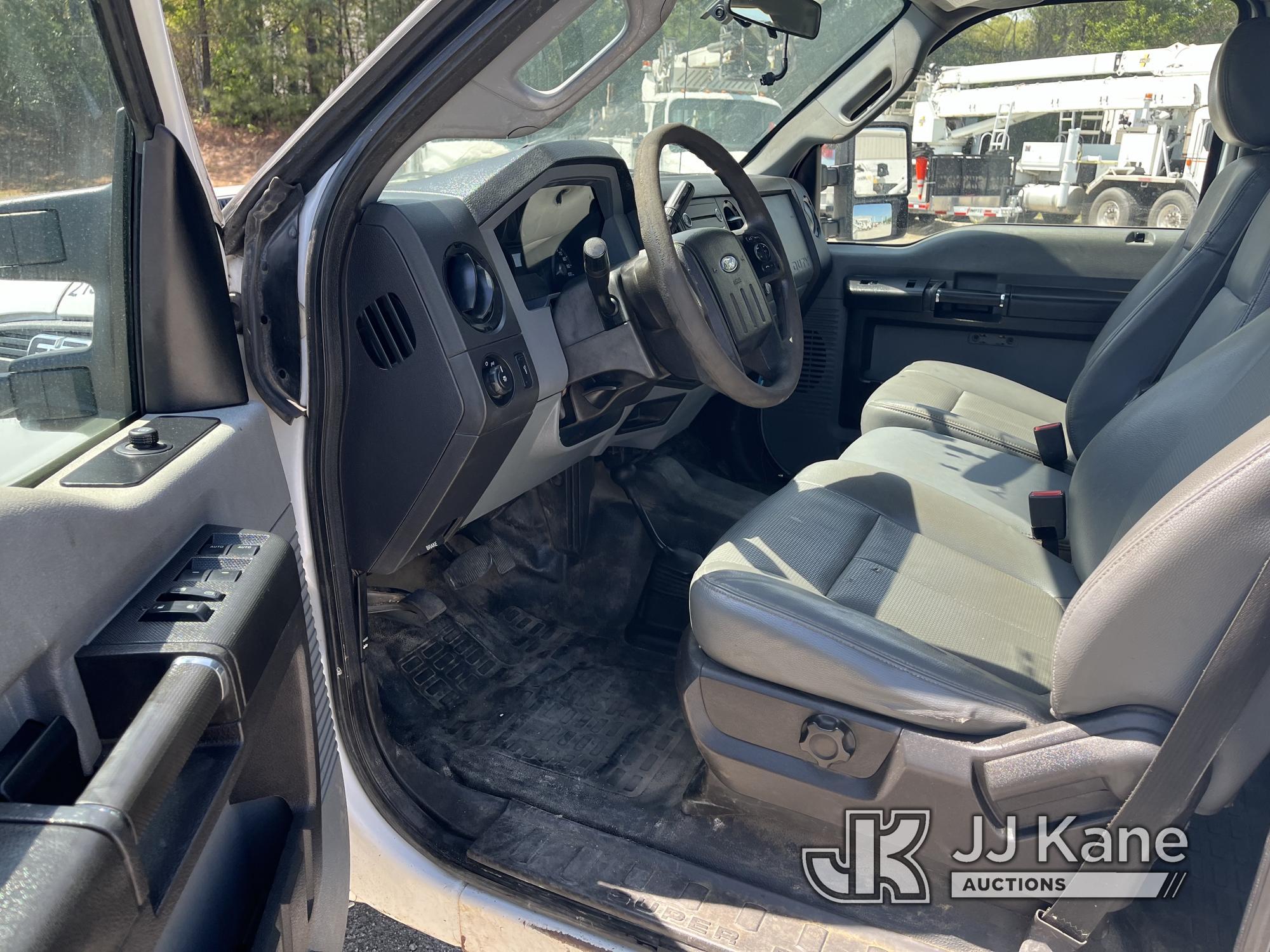 (Chester, VA) 2015 Ford F250 4x4 Crew-Cab Pickup Truck Runs & Moves) (Check Engine Light On) (Seller