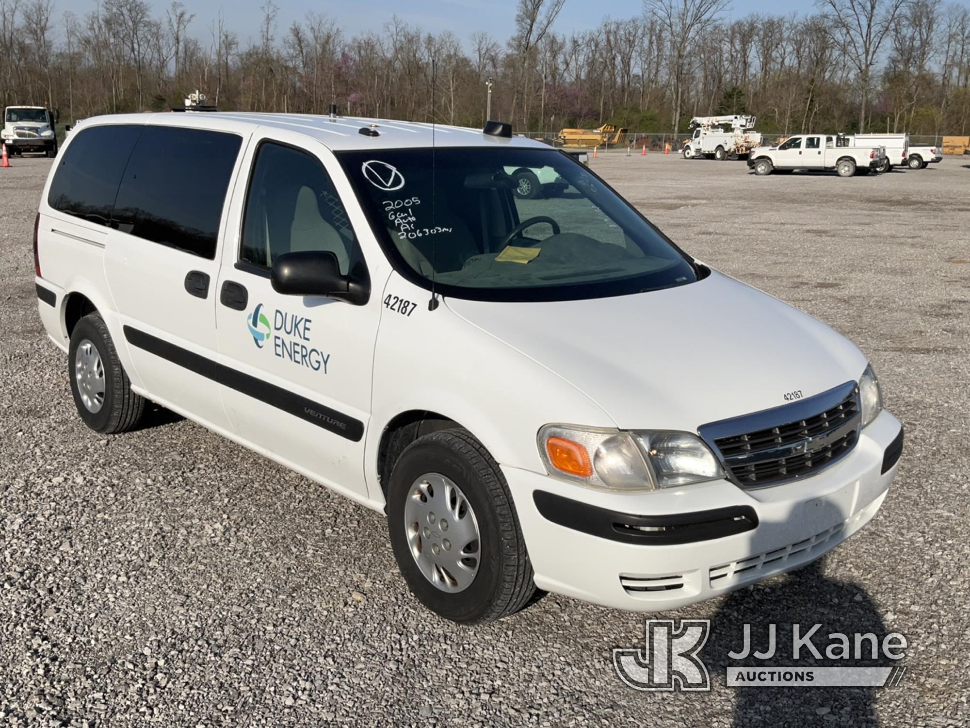 (Verona, KY) 2005 Chevrolet Venture Mini Cargo Van Runs & Moves) (Duke Unit