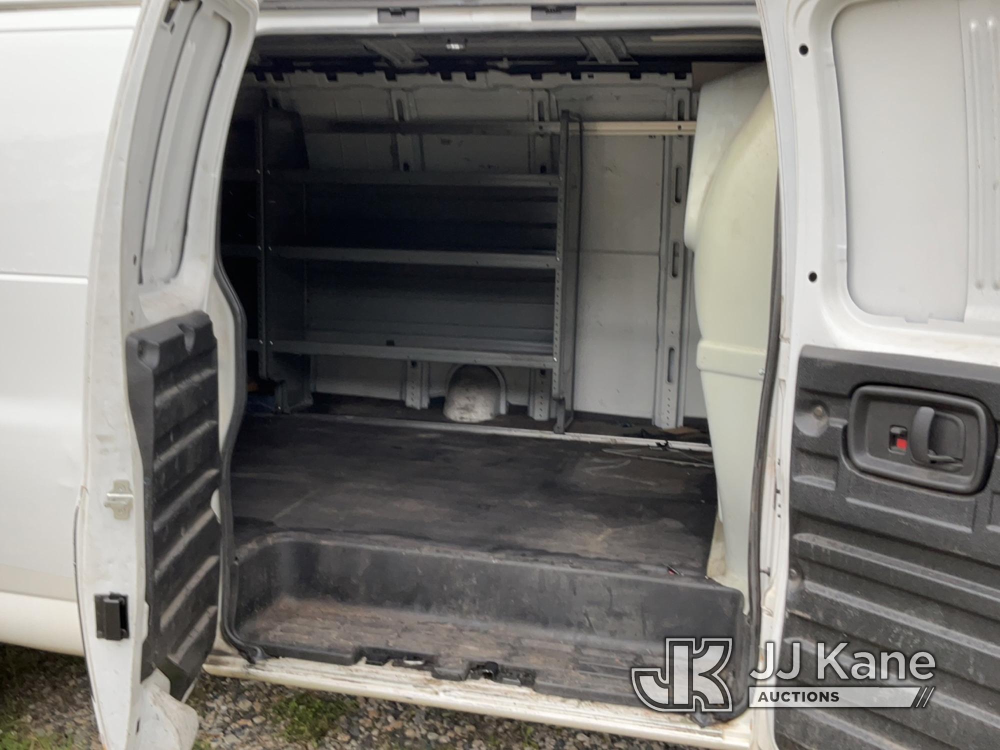 (Charlotte, NC) 2015 Chevrolet Express G3500 Cargo Van Runs & Moves) (Body/Paint Damage