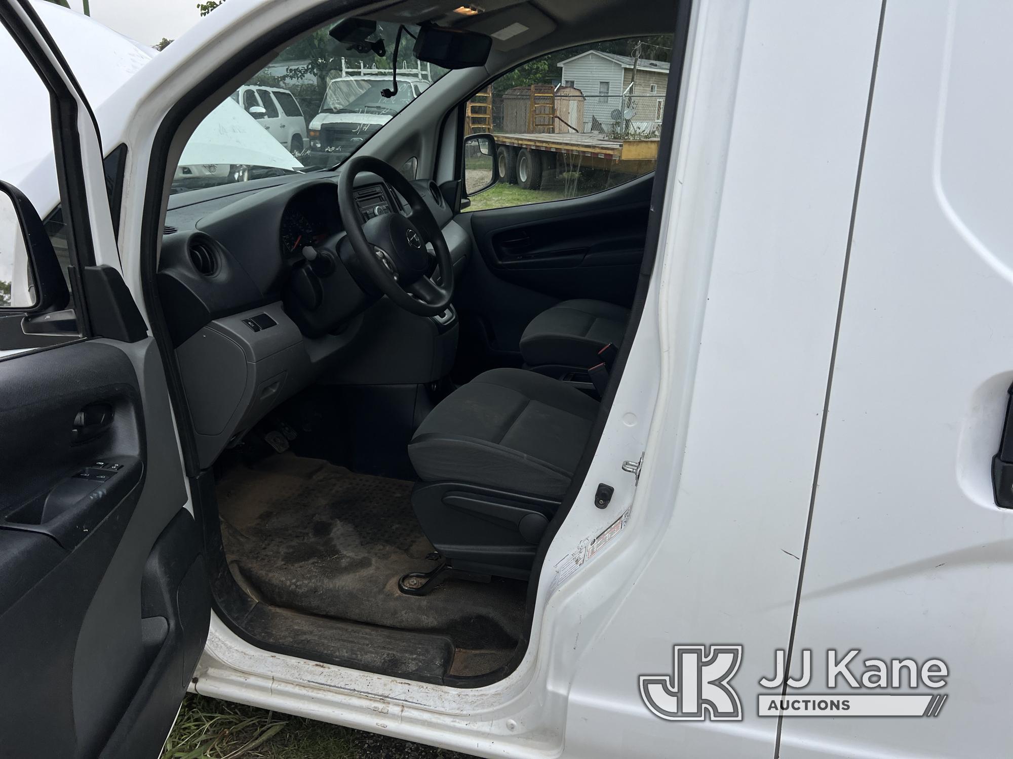 (Charlotte, NC) 2017 Nissan NV200 Mini Cargo Van Runs & Moves) (Jump To Start, Body/Paint Damage