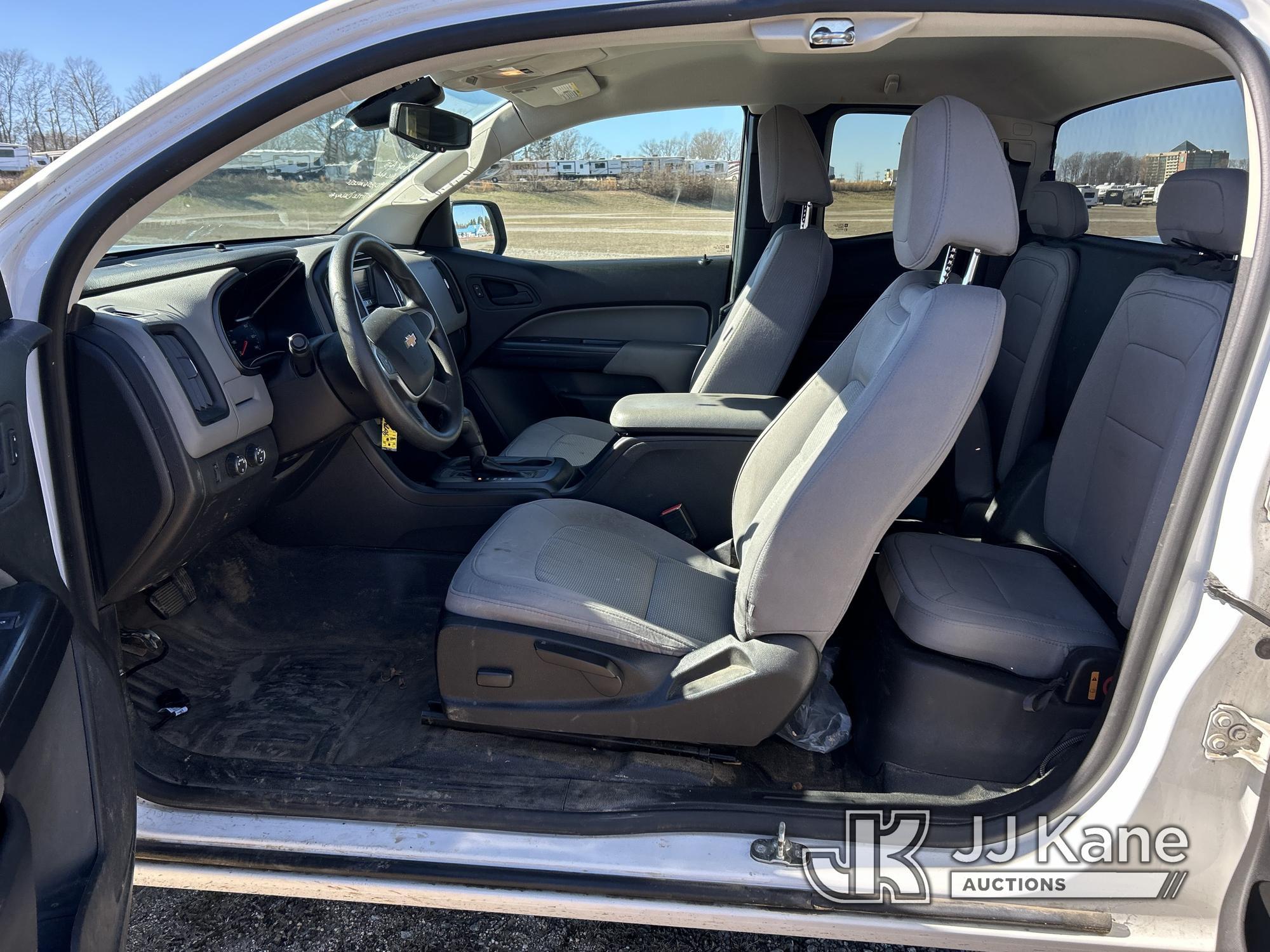 (Charlotte, NC) 2016 Chevrolet Colorado 4x4 Extended-Cab Pickup Truck Runs & Moves) (Body Damage