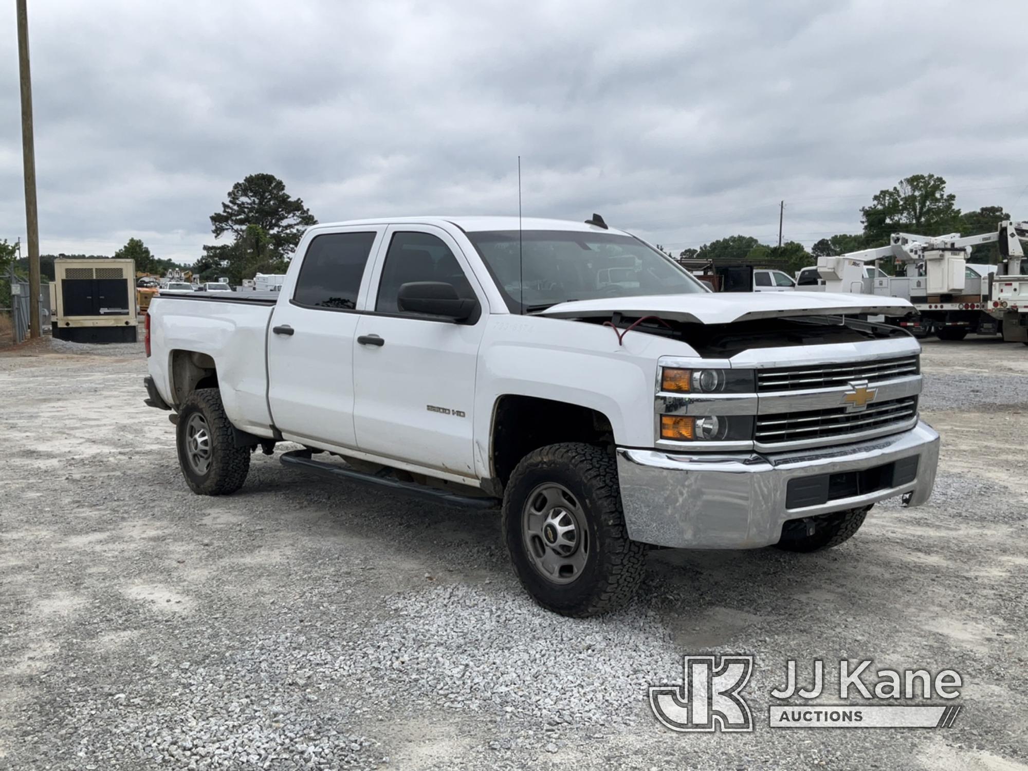 (Villa Rica, GA) 2018 Chevrolet Silverado 2500HD 4x4 Crew-Cab Pickup Truck Runs With Jump Pack & Mov