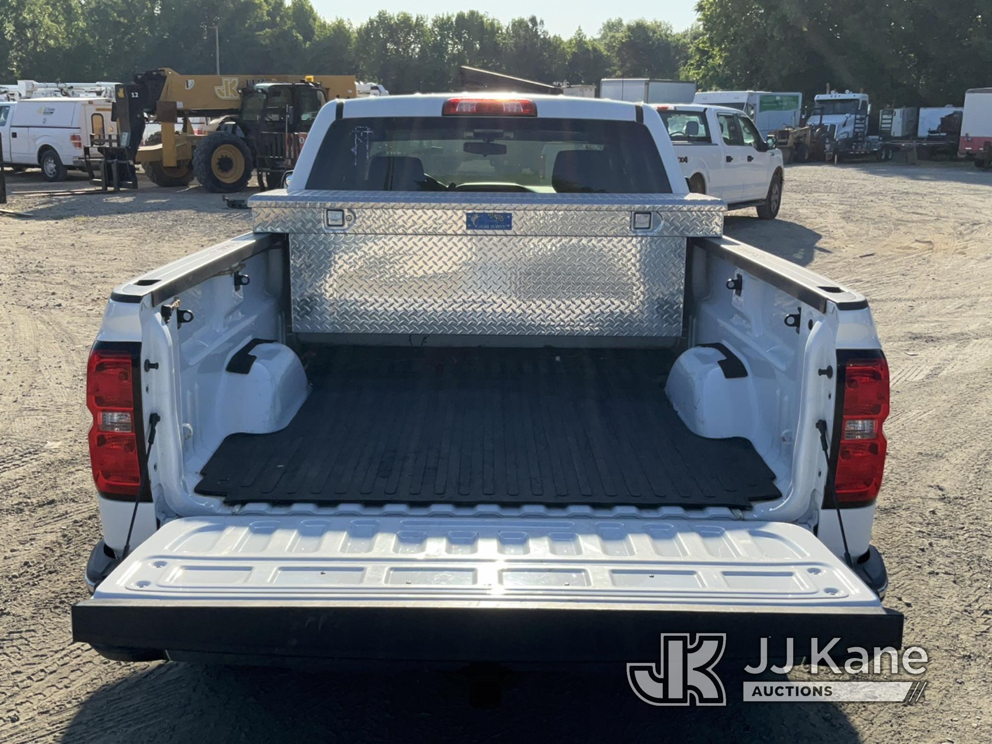 (Charlotte, NC) 2017 Chevrolet Silverado 1500 4x4 Extended-Cab Pickup Truck Duke Unit) (Runs & Moves