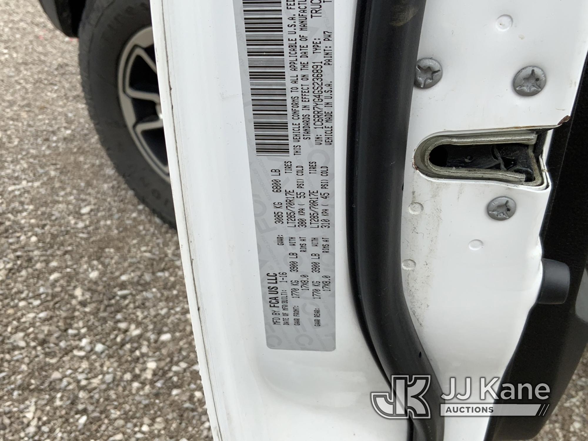 (Verona, KY) 2016 RAM Rebel 1500 4x4 Crew-Cab Pickup Truck Runs & Moves) (Check Engine Light On, Sel