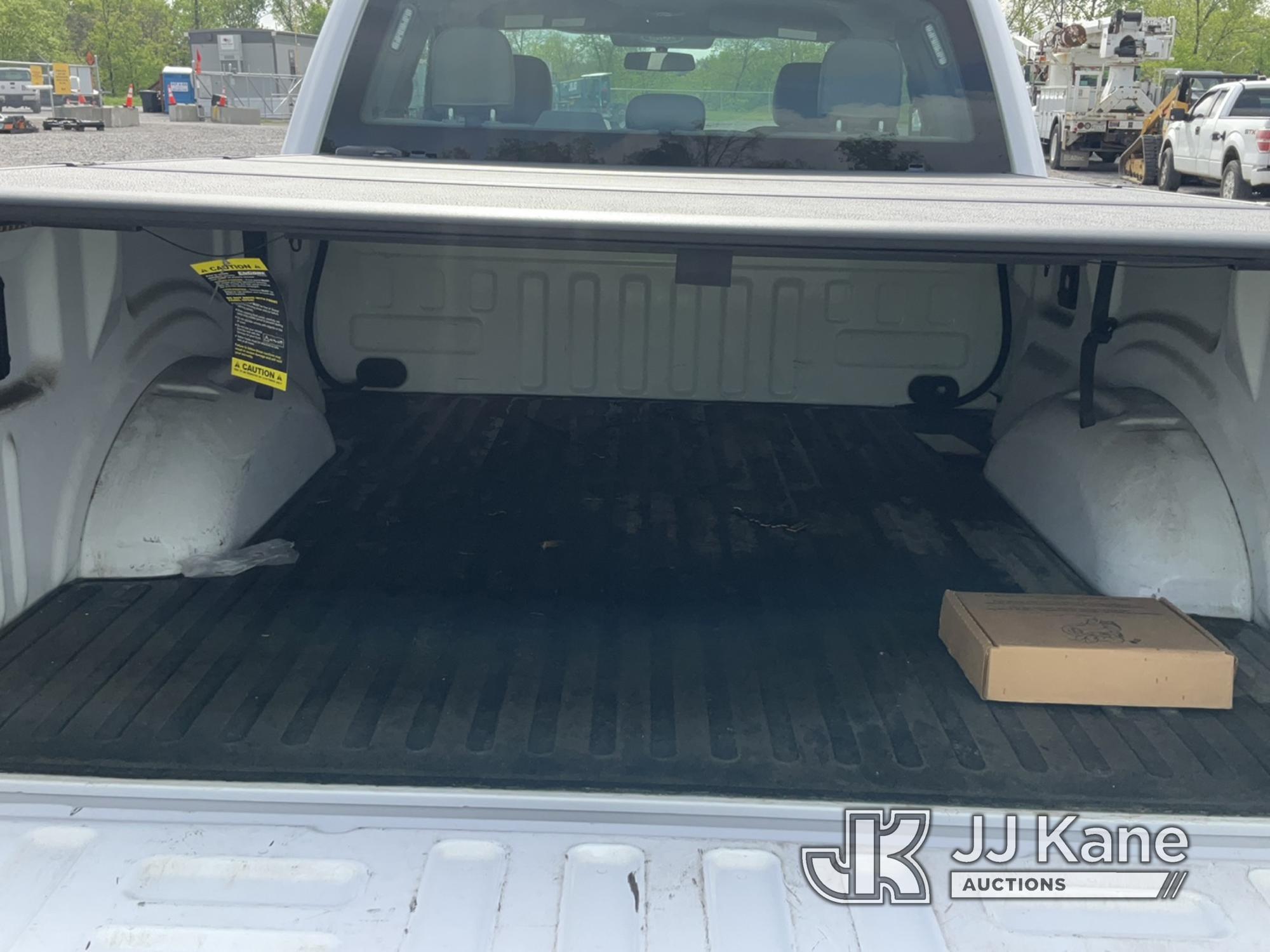 (Verona, KY) 2016 Ford F150 4x4 Extended-Cab Pickup Truck Runs & Moves) (Paint Damage) (Duke Unit