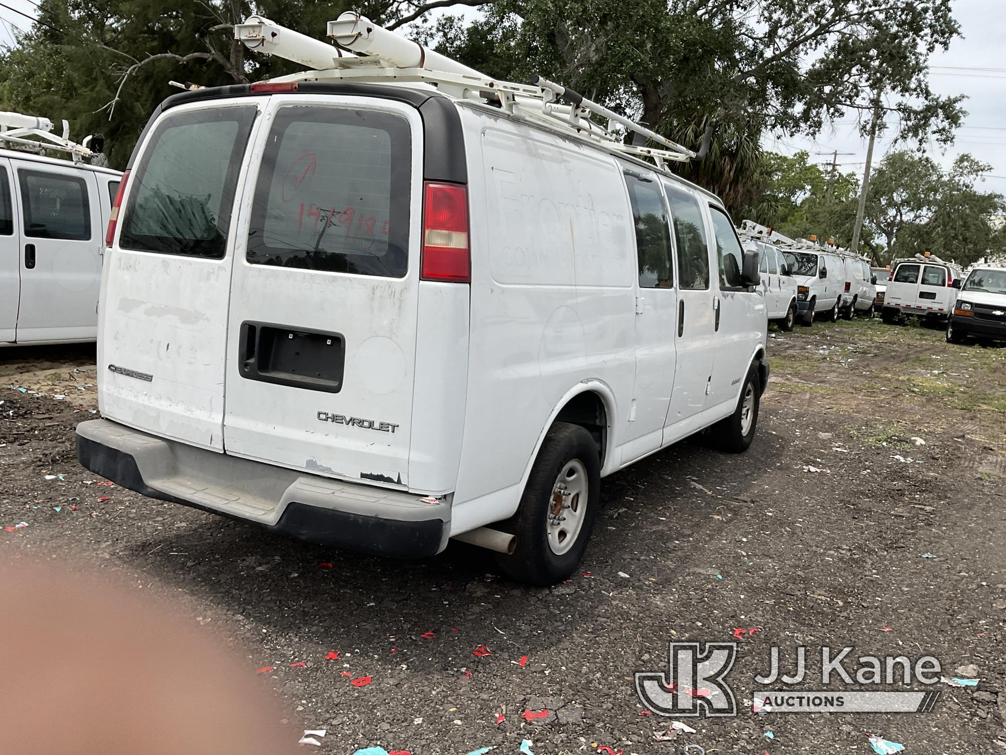 (Tampa, FL) 2006 Chevrolet Express G2500 Cargo Van Runs & Moves) (Jump To Start