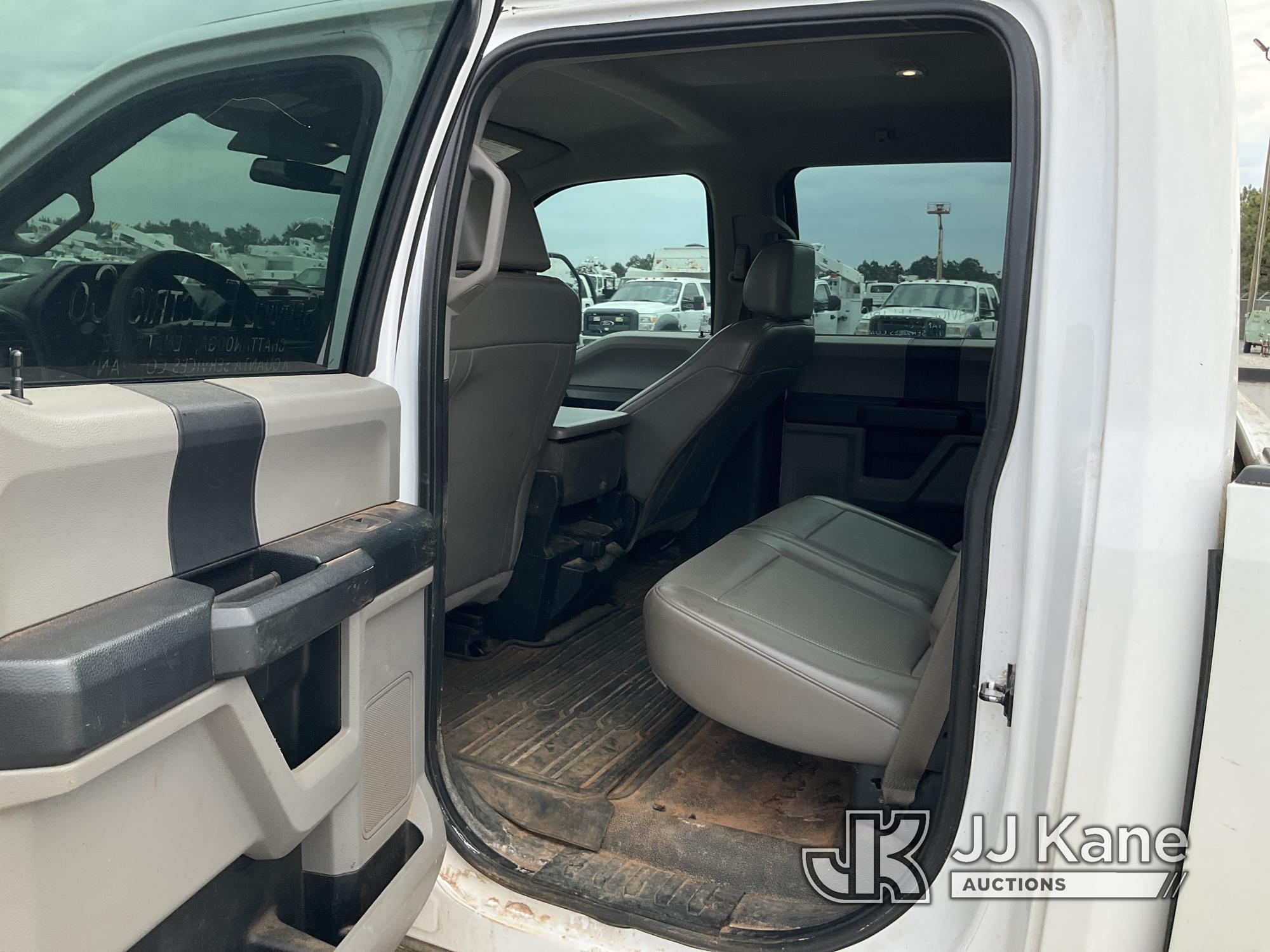 (Villa Rica, GA) 2017 Ford F250 4x4 Crew-Cab Pickup Truck Runs & Moves) (Check Engine Light On