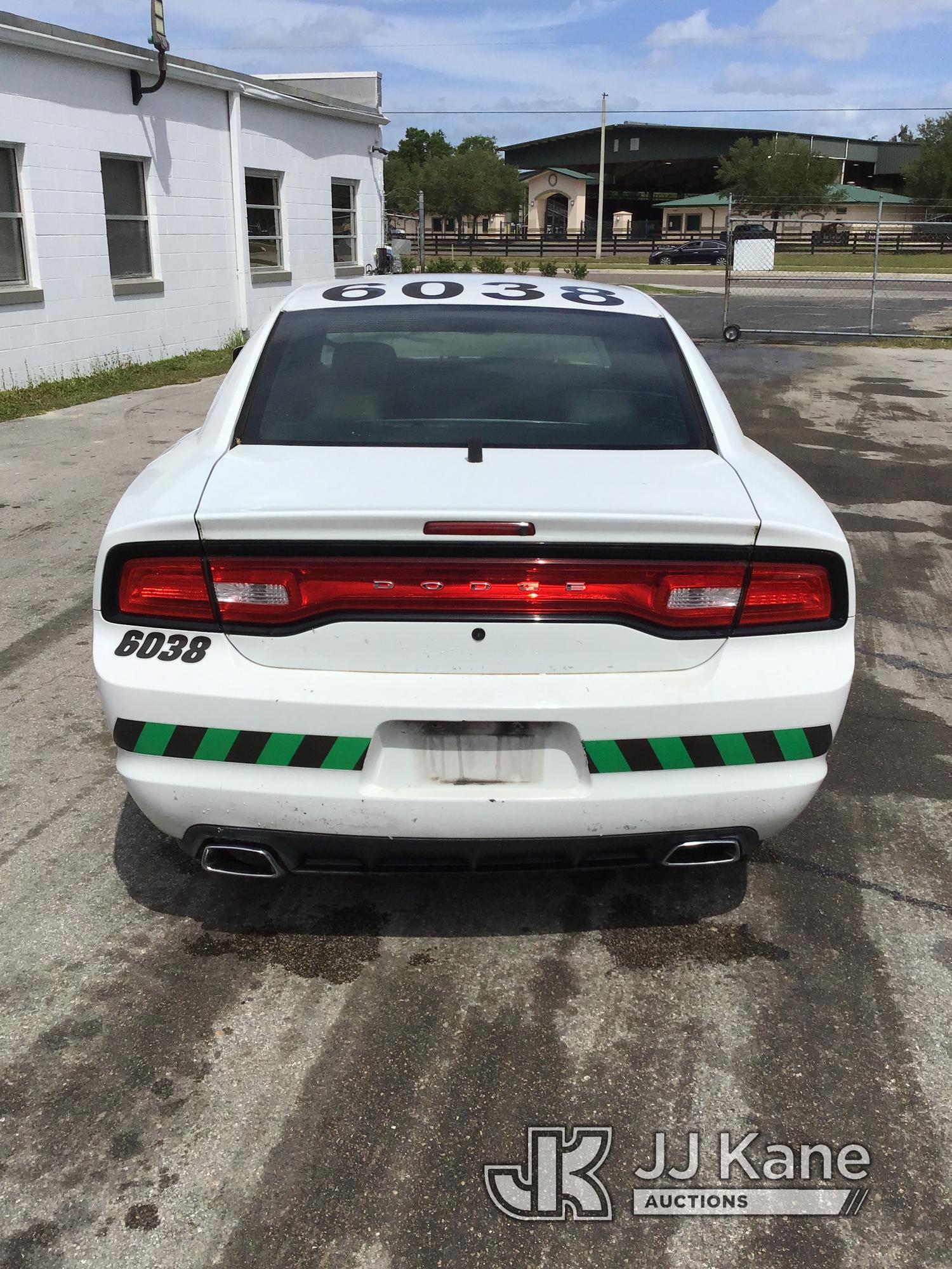 (Ocala, FL) 2012 Dodge Charger Police Package 4-Door Sedan Runs & Moves) (Jump To Start, Minor Body