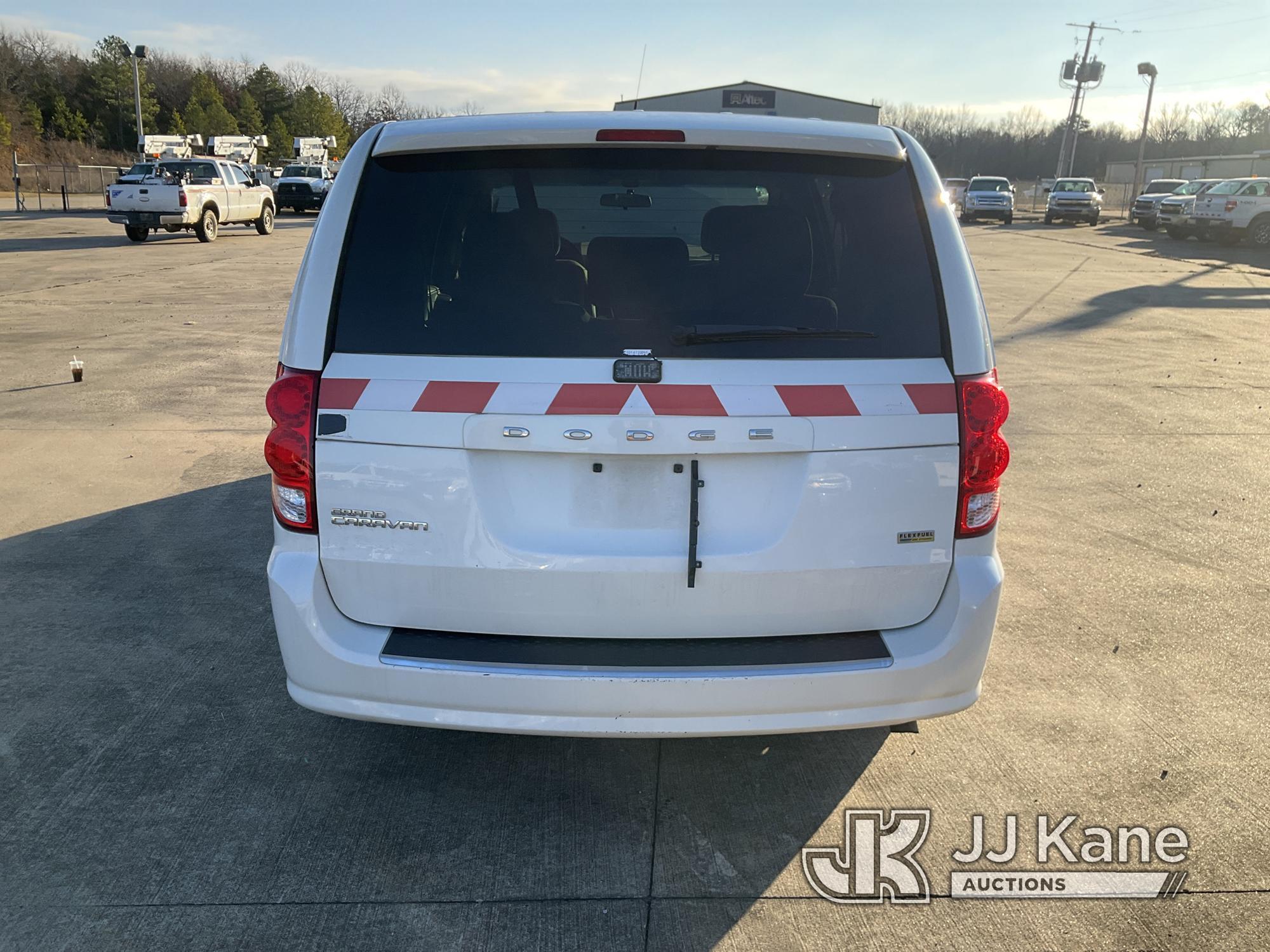 (Conway, AR) 2013 Dodge Grand Caravan SE Mini Cargo Van Runs & Moves) (Jump to Start, Bad Battery on