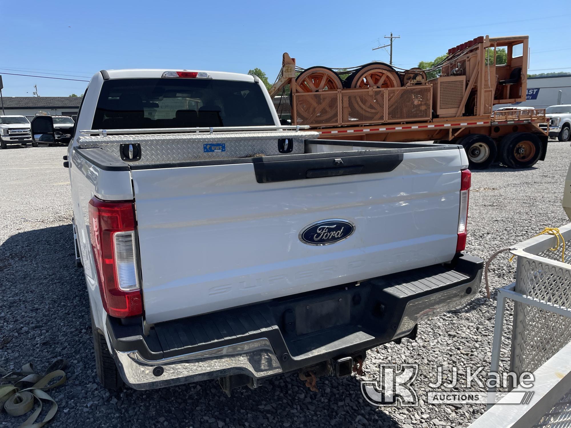 (Chattanooga, TN) 2019 Ford F250 4x4 Crew-Cab Pickup Truck Not Running & Condition Unknown) (Minor B