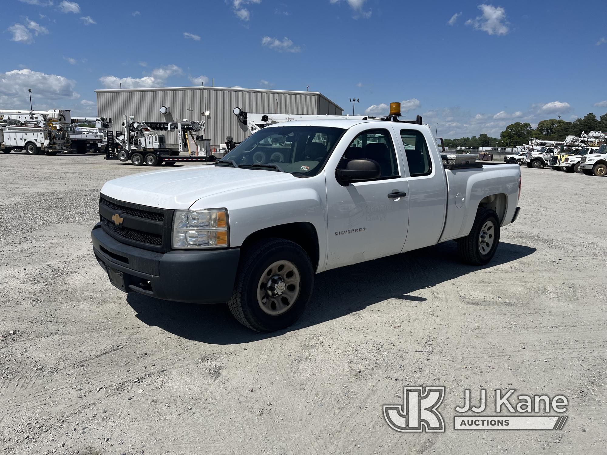 (Chester, VA) 2013 Chevrolet Silverado 1500 4x4 Extended-Cab Pickup Truck Runs & Moves