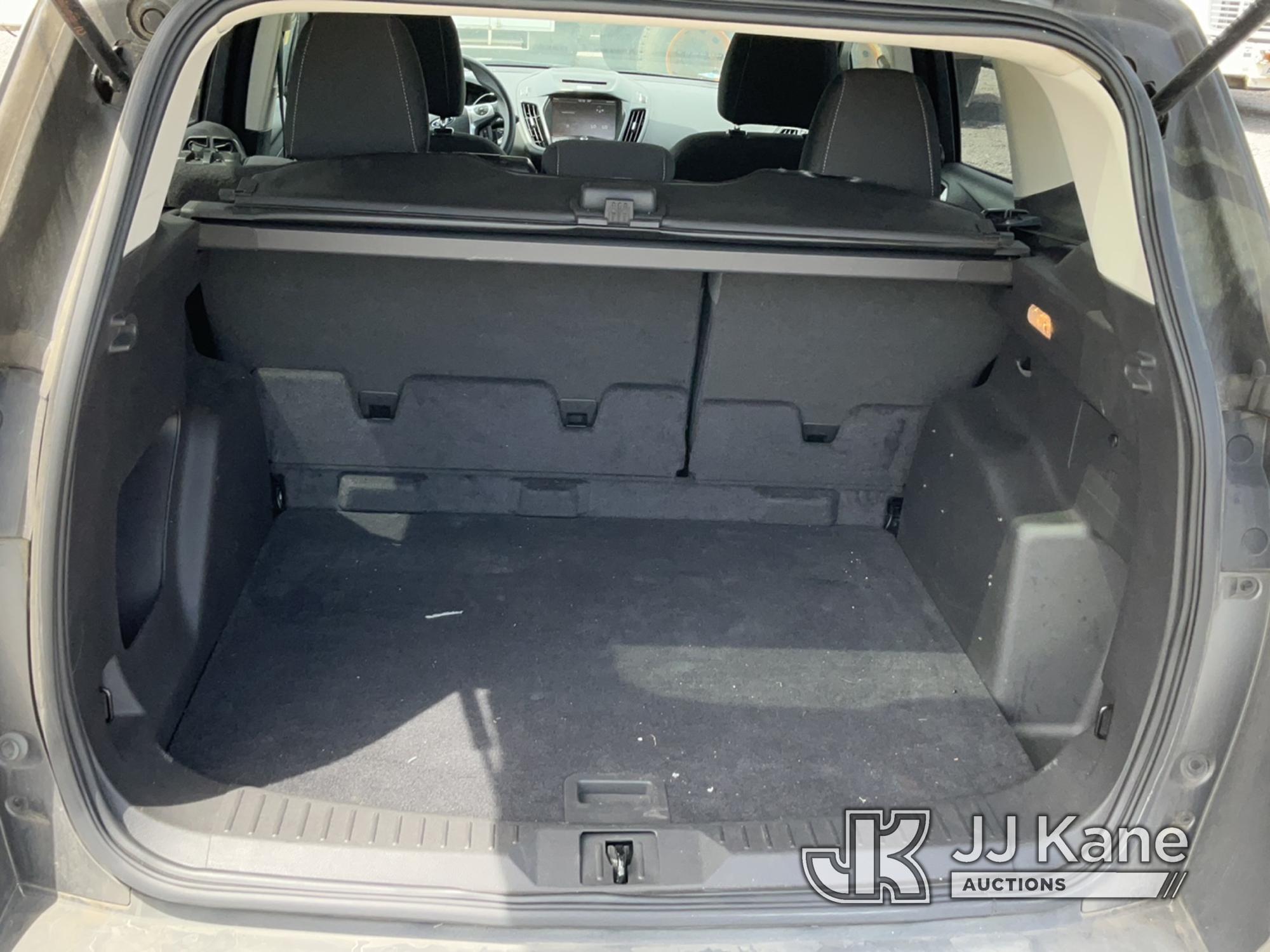 (Verona, KY) 2014 Ford Escape 4x4 4-Door Sport Utility Vehicle Runs & Moves) (Body Damage) (Duke Uni