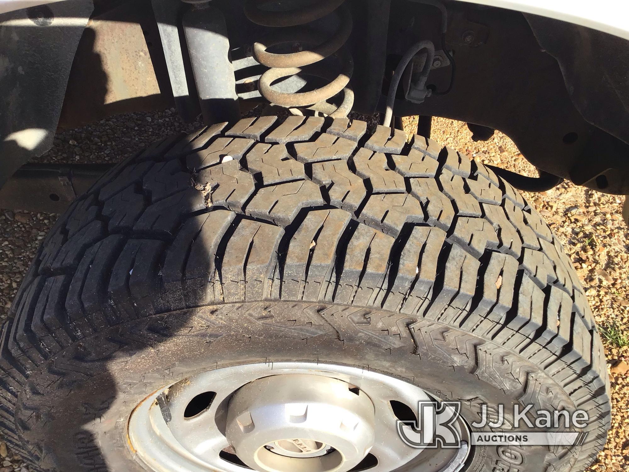 (Byram, MS) 2016 Ford F250 4x4 Crew-Cab Pickup Truck Not Running, Condition Unknown) (Jump for power