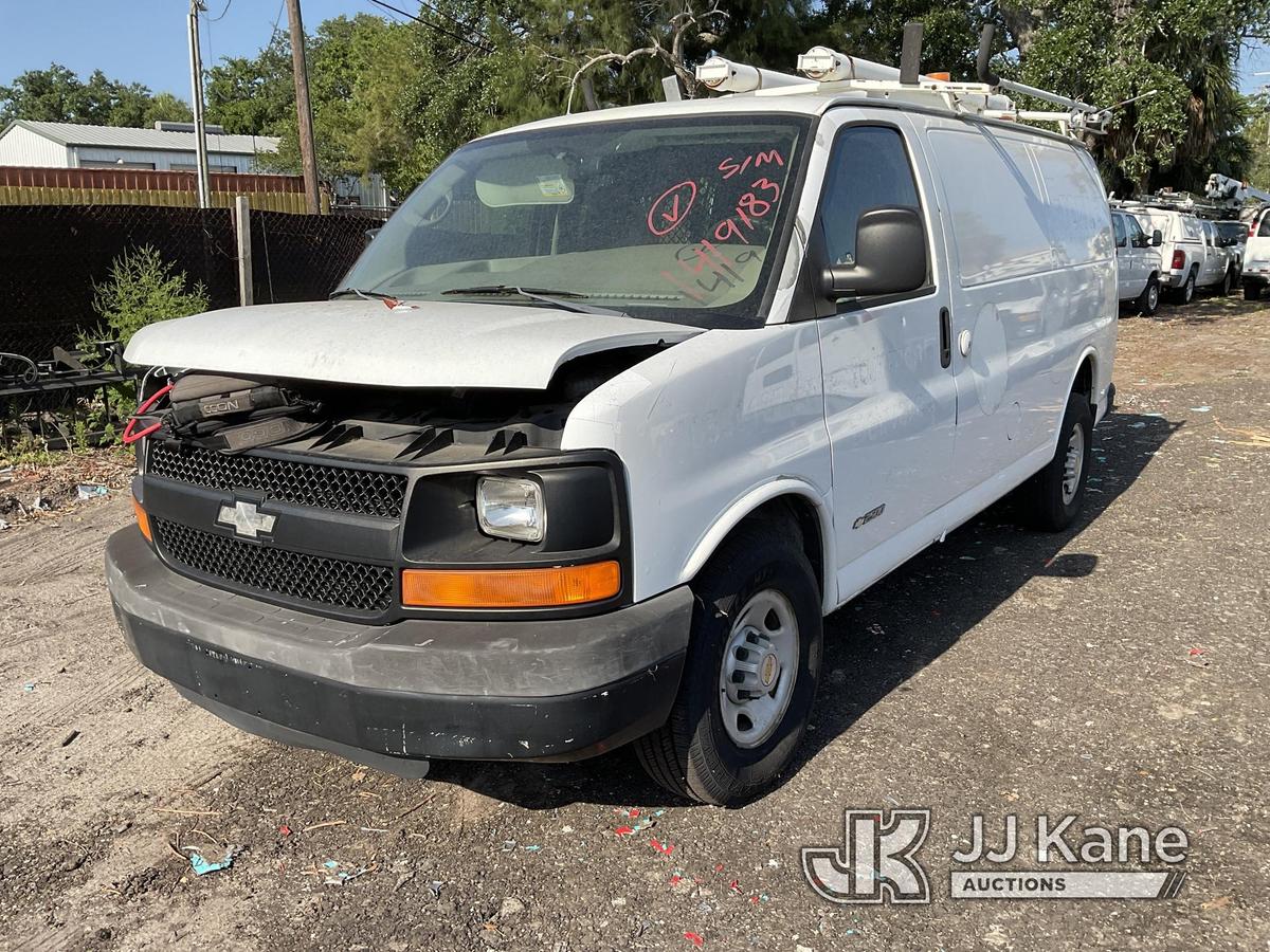 (Tampa, FL) 2005 Chevrolet Express G2500 Cargo Van Runs & Moves) (Jump To Start