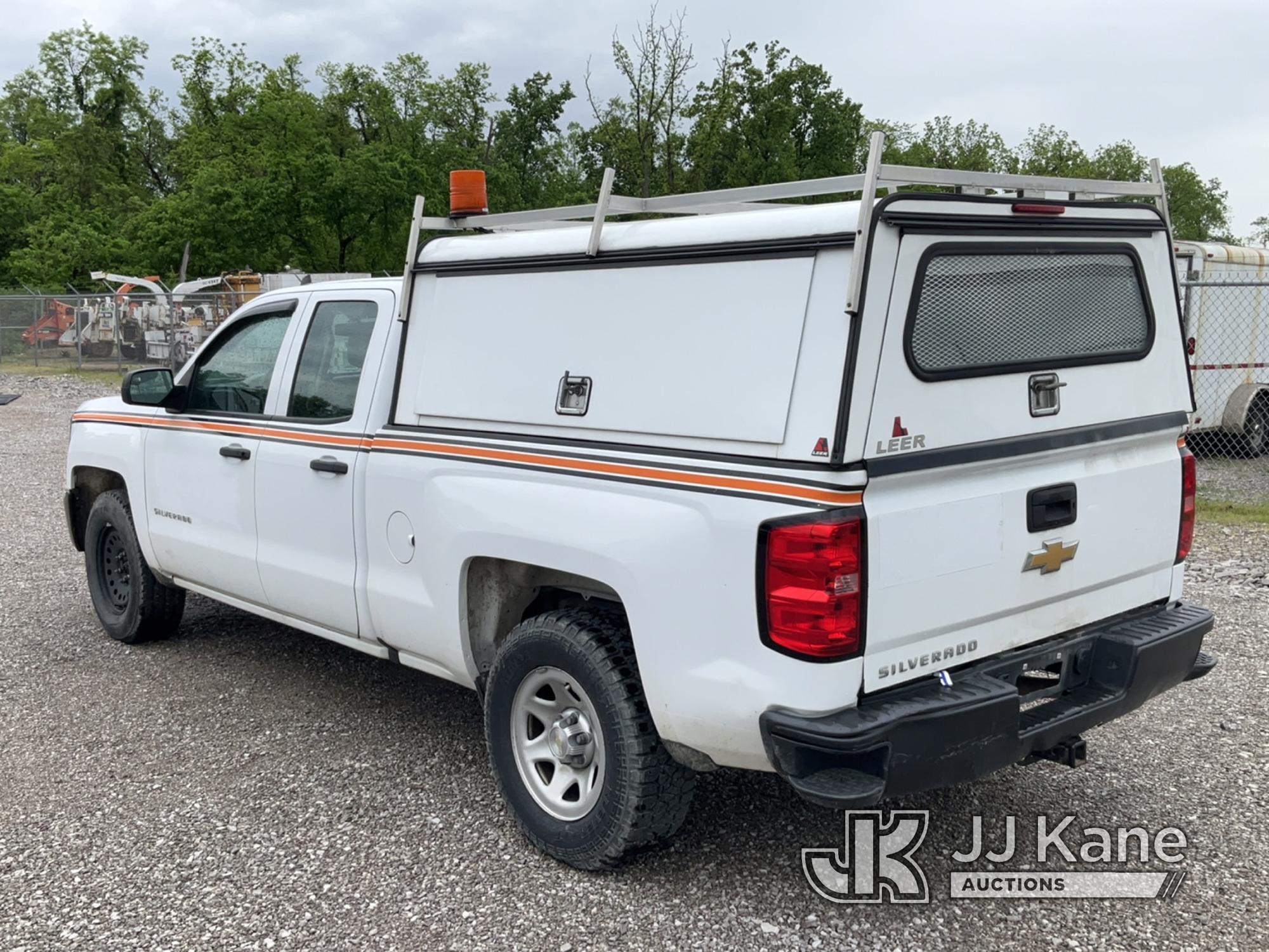 (Verona, KY) 2017 Chevrolet Silverado 1500 4x4 Crew-Cab Pickup Truck Runs & Moves) (Check Engine Lig