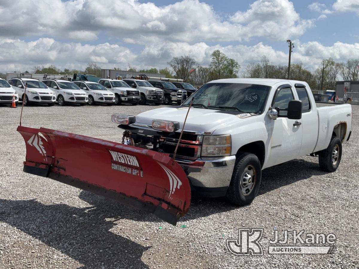 (Verona, KY) 2011 Chevrolet Silverado 2500HD 4x4 Pickup Truck Runs & Moves) (Check Engine Light On,