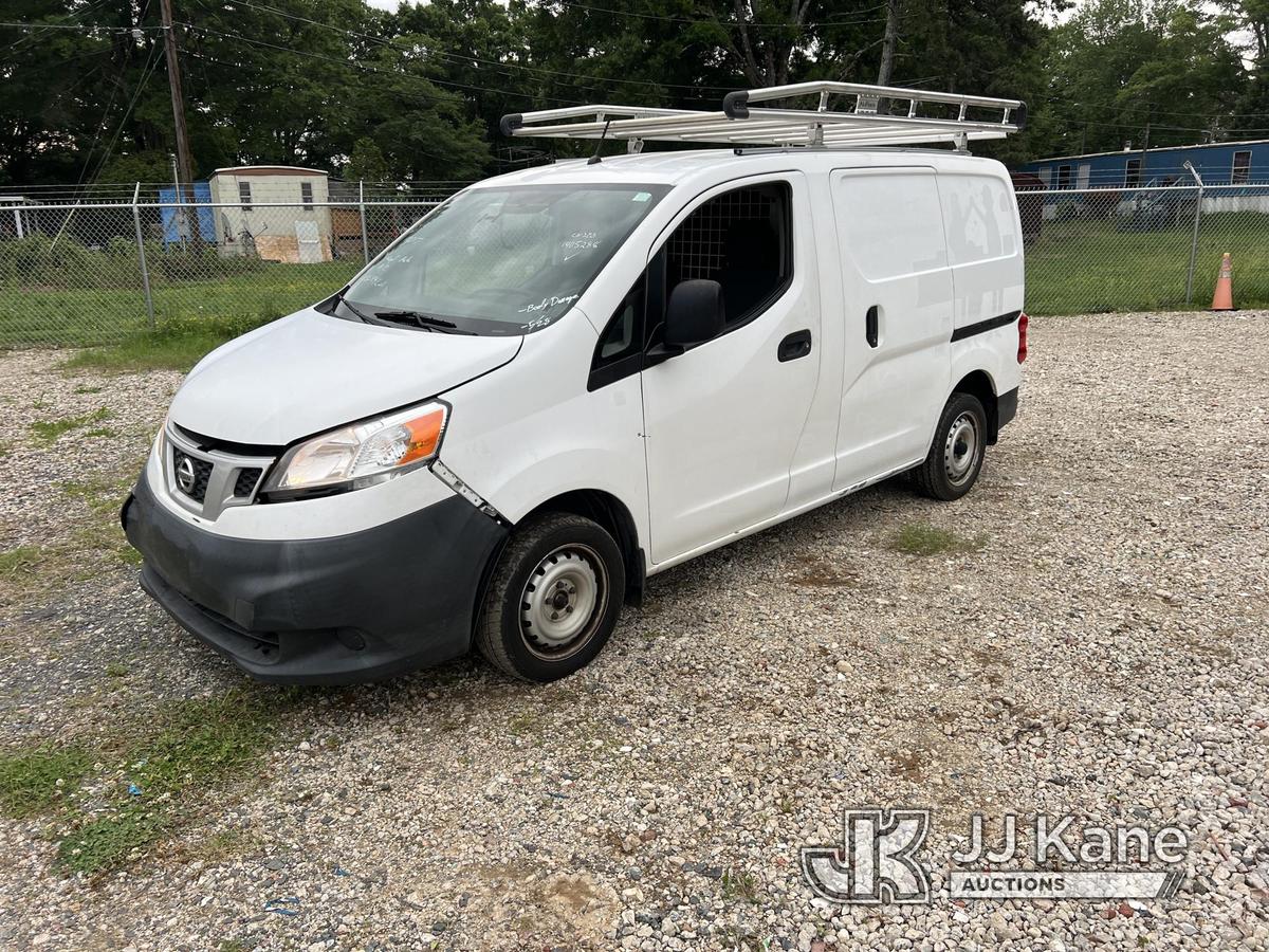 (Charlotte, NC) 2017 Nissan NV200 Mini Cargo Van Runs & Moves) (Body Damage