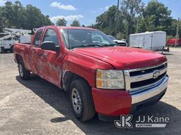 (Tampa, FL) 2007 Chevrolet Silverado 1500 Crew-Cab Pickup Truck Runs & Moves) (Body Damage, passenge