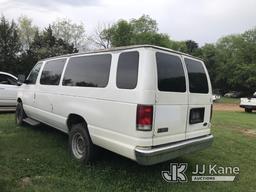 (Kodak, TN) 2004 Ford E350 Passenger Van Runs & Moves) (