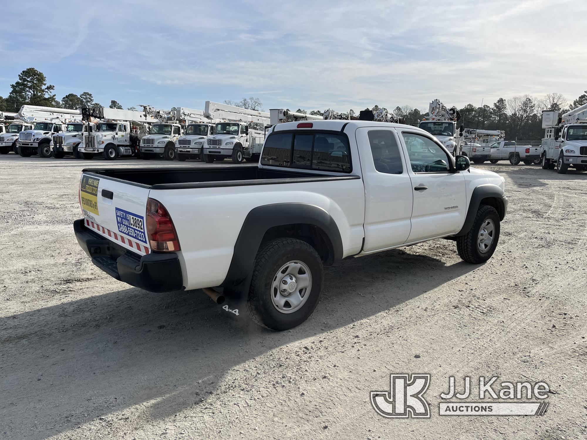 (Chester, VA) 2014 Toyota Tacoma 4x4 Extended-Cab Pickup Truck Runs & Moves) (Belt Noise