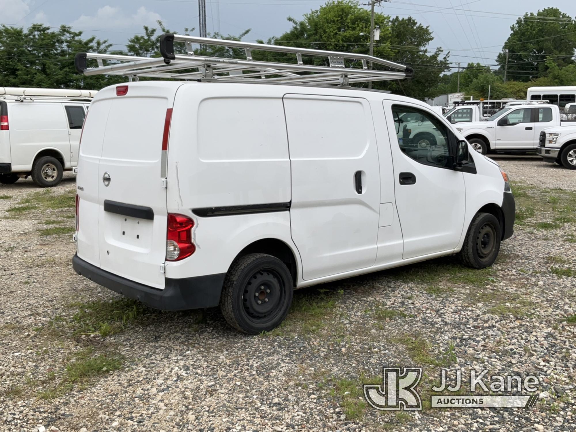 (Charlotte, NC) 2017 Nissan NVR200 Mini Cargo Van Runs & Moves) (Driver Door Nonoperational, Jump To