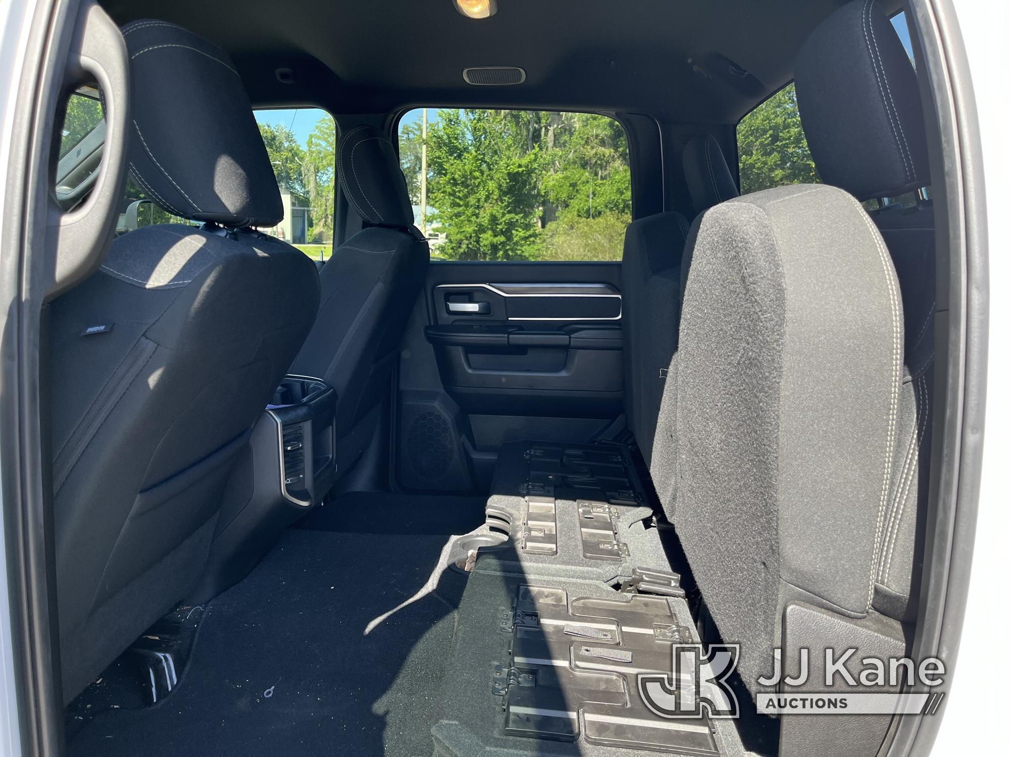 (Tampa, FL) 2019 RAM 2500 4x4 Crew-Cab Pickup Truck Runs & Moves)(Check Engine Light On, Body Damage