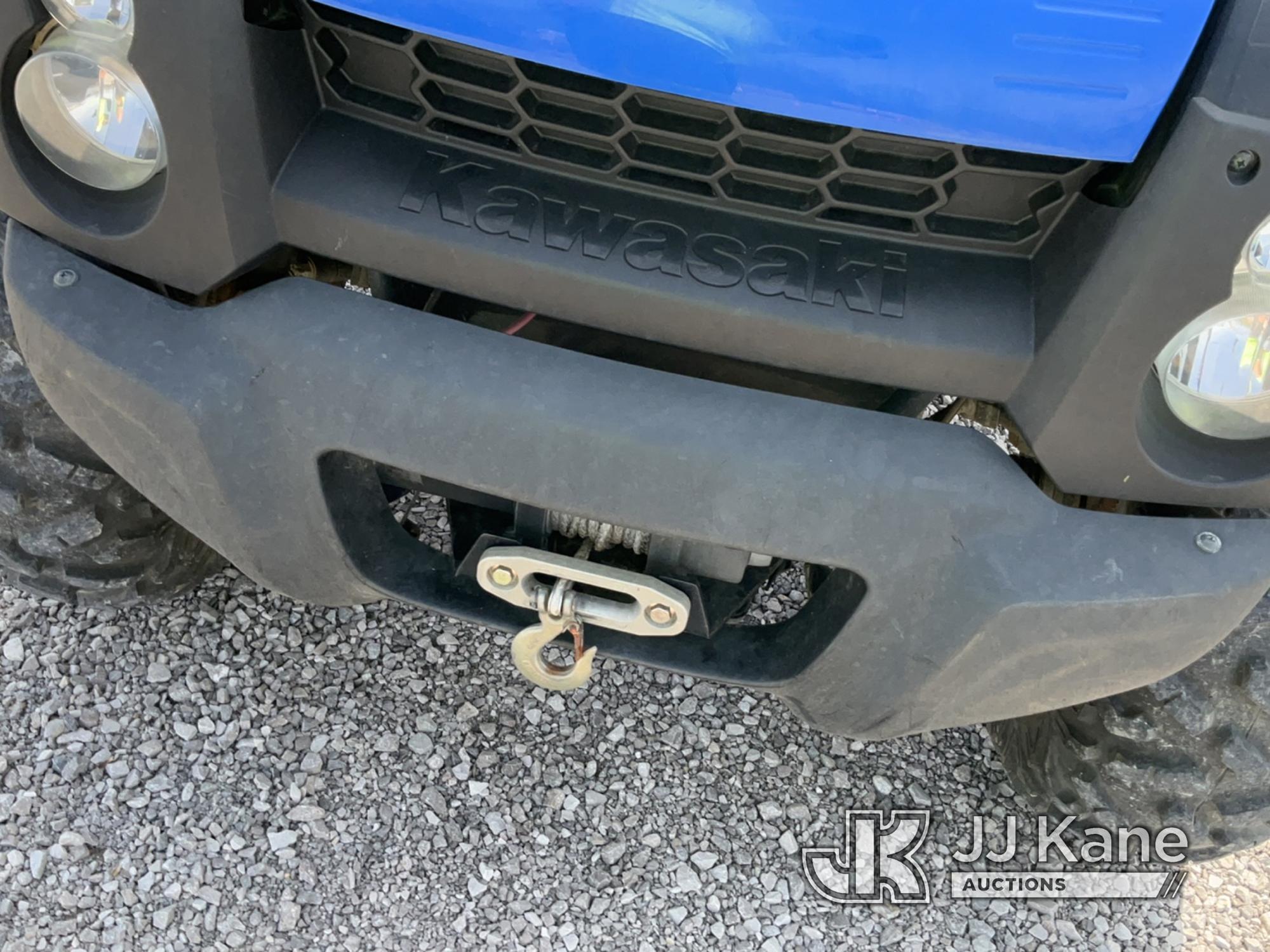 (Verona, KY) 2014 Kawasaki Mule 610 4X4 Utility Vehicle Runs & Moves) (Oil Leak