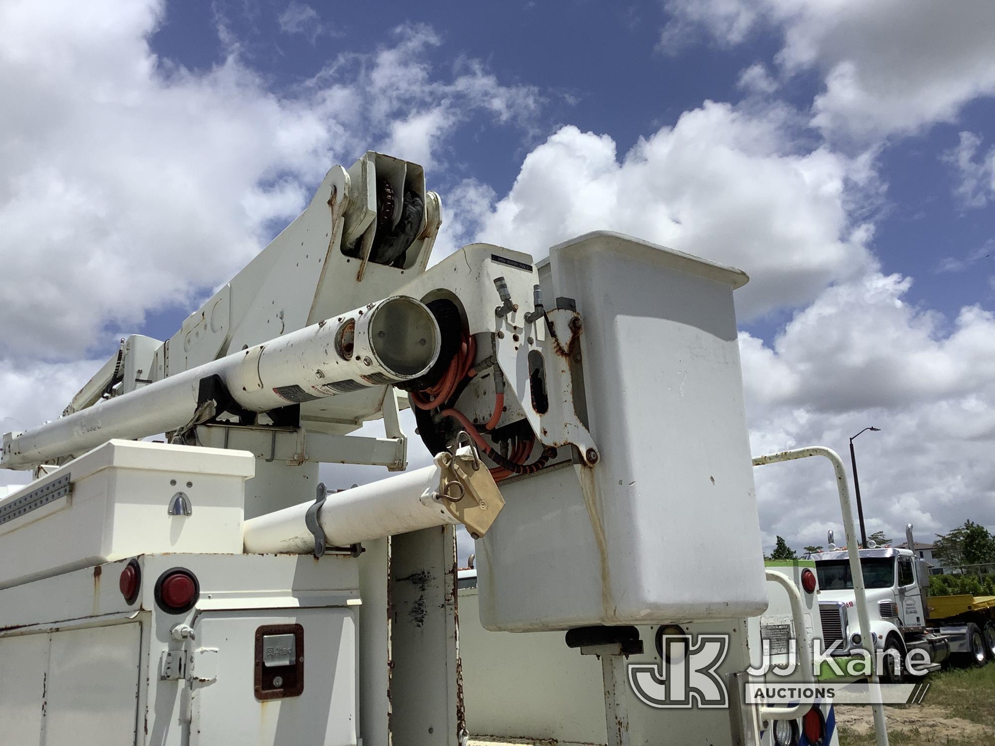 (Westlake, FL) Altec L42A, Over-Center Bucket Truck corner mounted on 2003 International 4200 Utilit