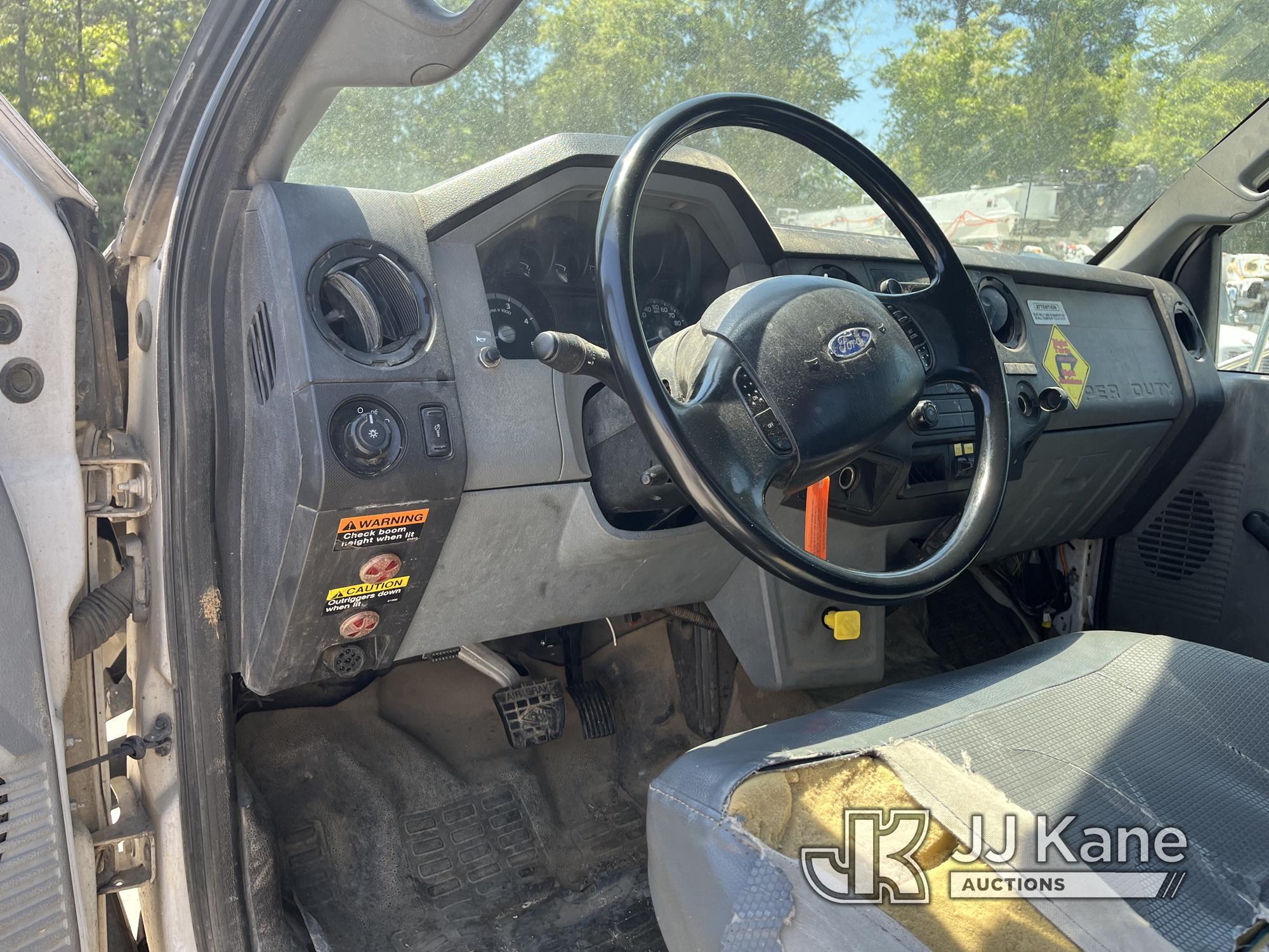 (Chester, VA) Petersen TL3, Grappleboom Crane mounted behind cab on 2015 Ford F750 Dump Debris Truck