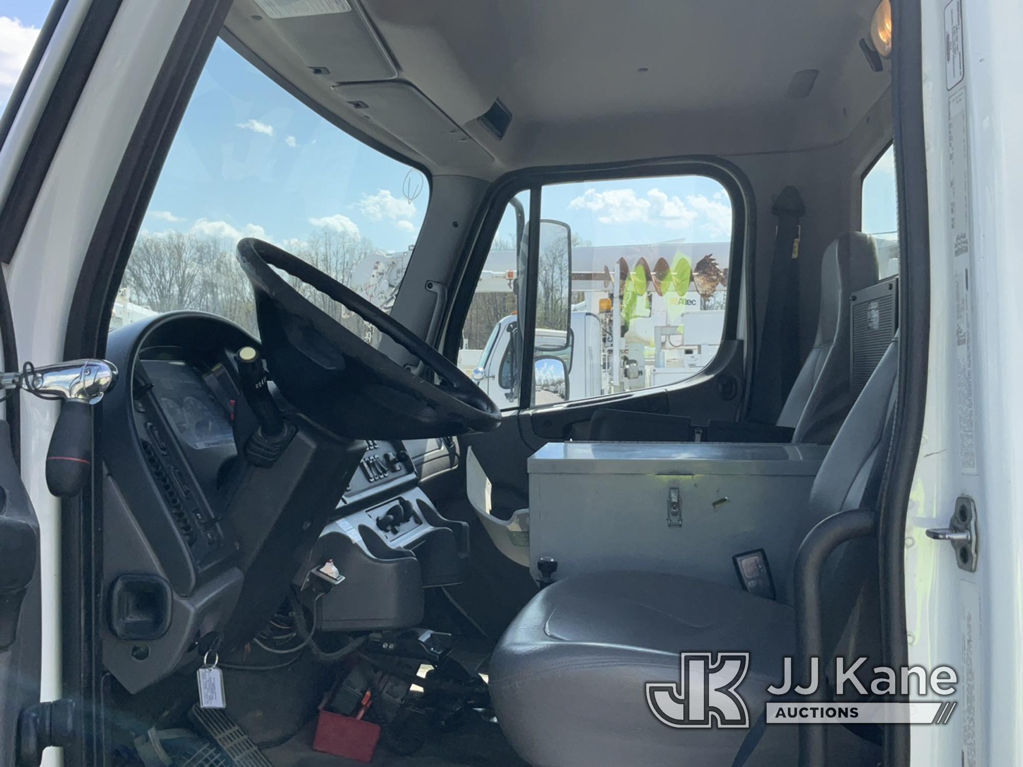 (Verona, KY) Altec DM47TR, Digger Derrick rear mounted on 2010 Freightliner M2 106 Utility Truck Run