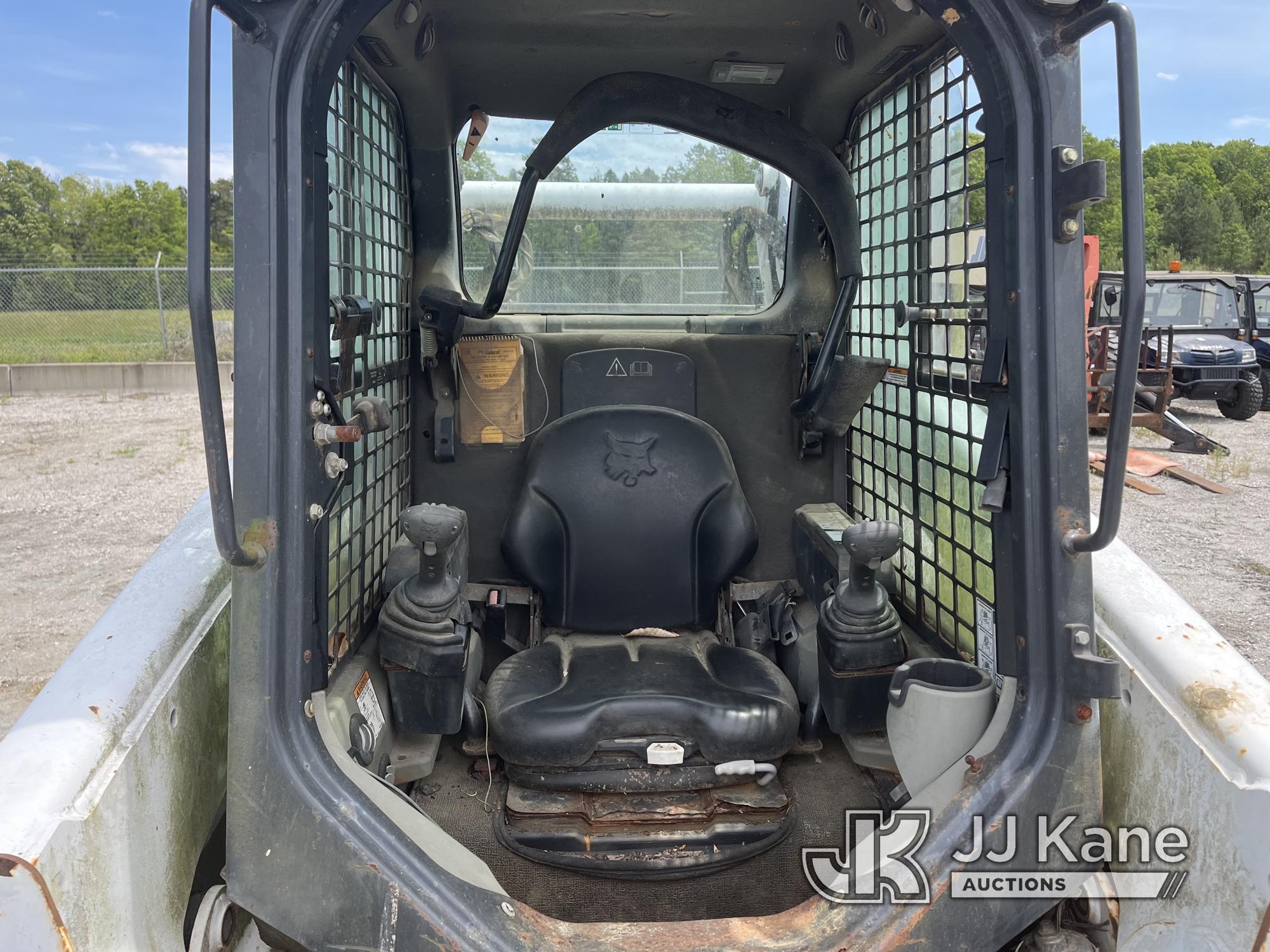 (Chester, VA) 2012 Bobcat S850 2-Speed Rubber Tired Skid Steer Loader Runs & Operates) (No Bucket