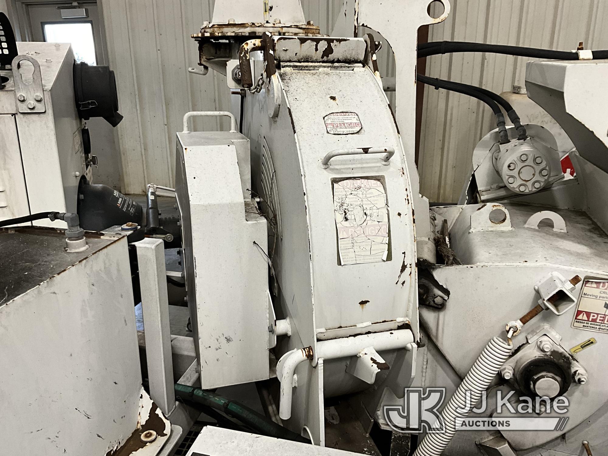 (Elizabethtown, KY) 2014 Morbark M12D Chipper (12in Drum) Runs) (Seller Note: Bad Starter