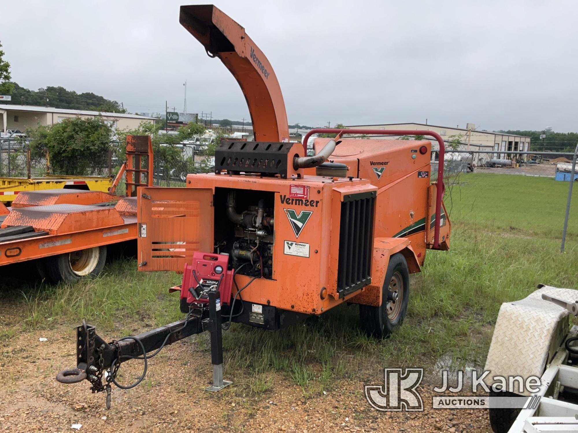 (Byram, MS) 2014 Vermeer BC1000XL Chipper (12in Drum), trailer mtd No Title, Jump to Start, Runs & O