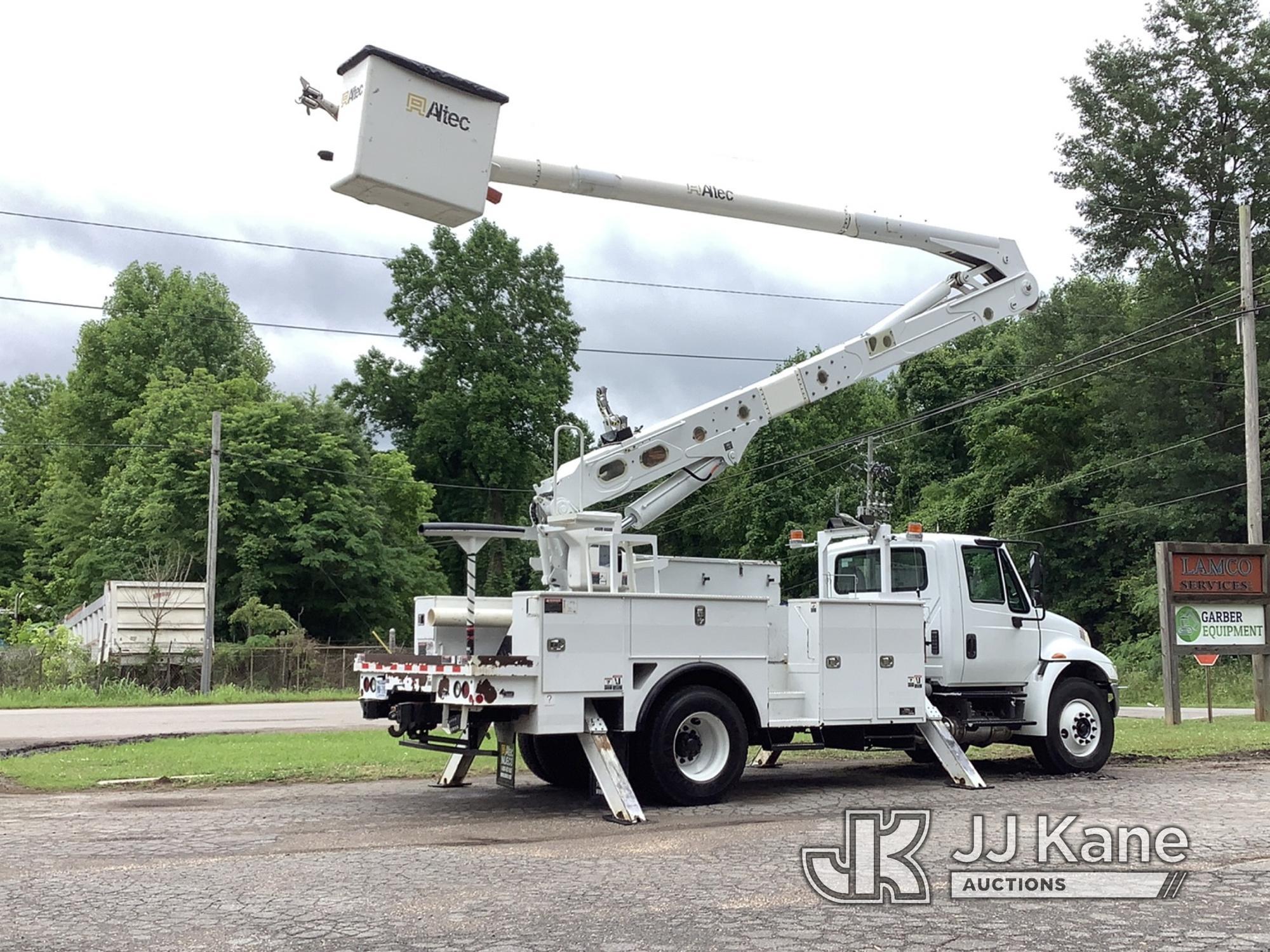 (Graysville, AL) Altec AA55-MH, Material Handling Bucket Truck rear mounted on 2017 International 43