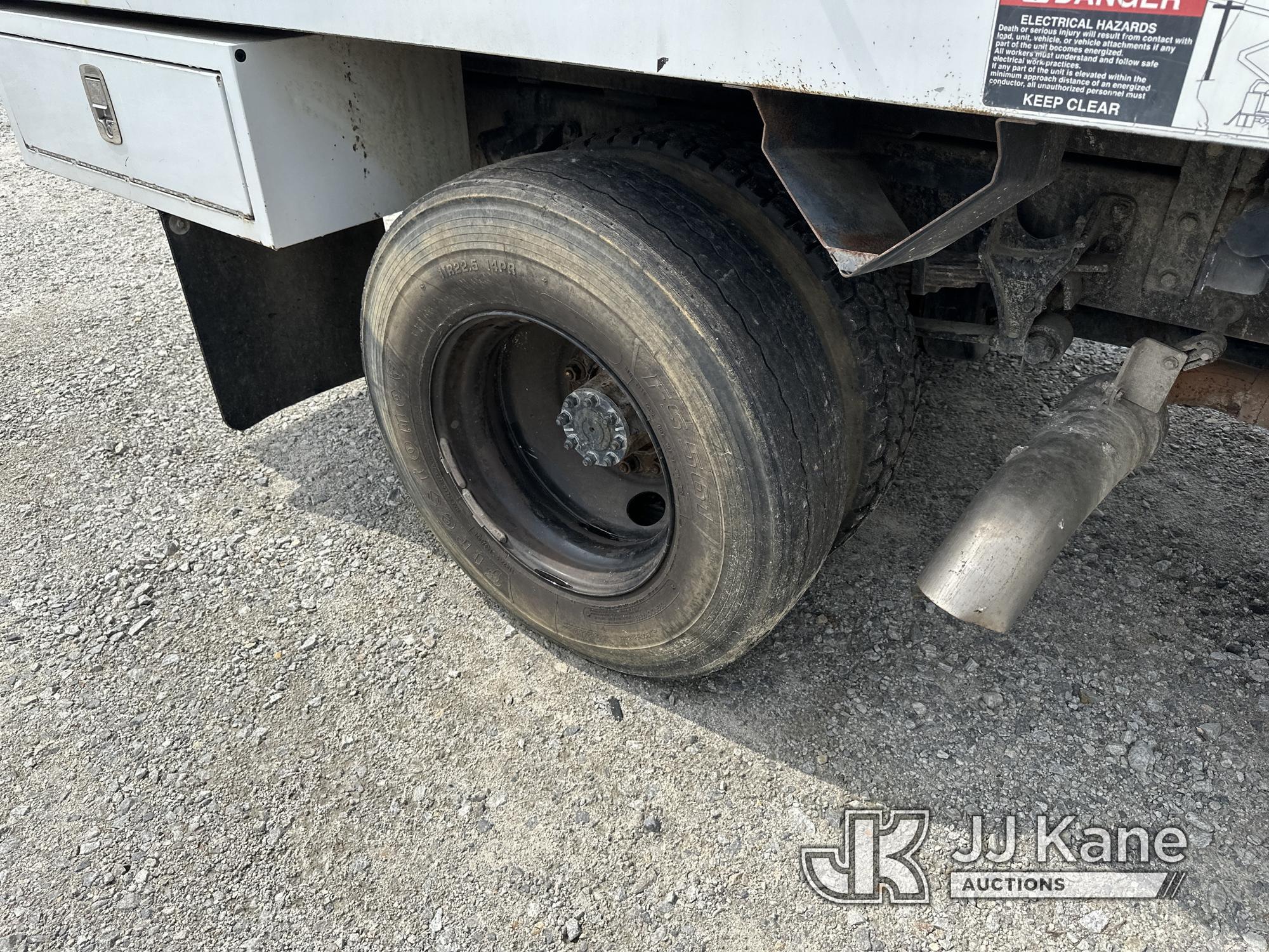 (Villa Rica, GA) Altec LR756, Over-Center Bucket Truck mounted behind cab on 2013 Ford F750 Chipper