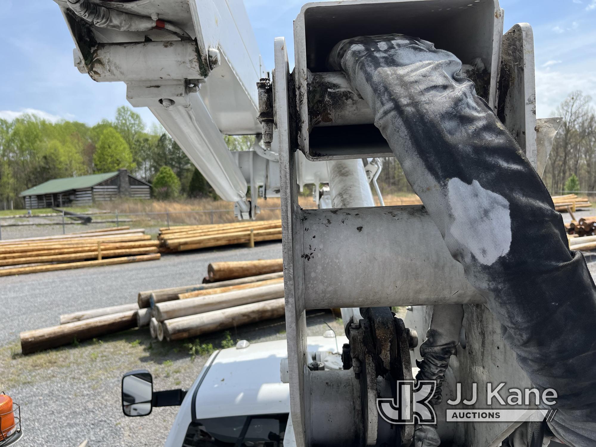 (Scottsville, KY) HiRanger/Terex TL37-M, Articulating & Telescopic Material Handling Bucket Truck mo