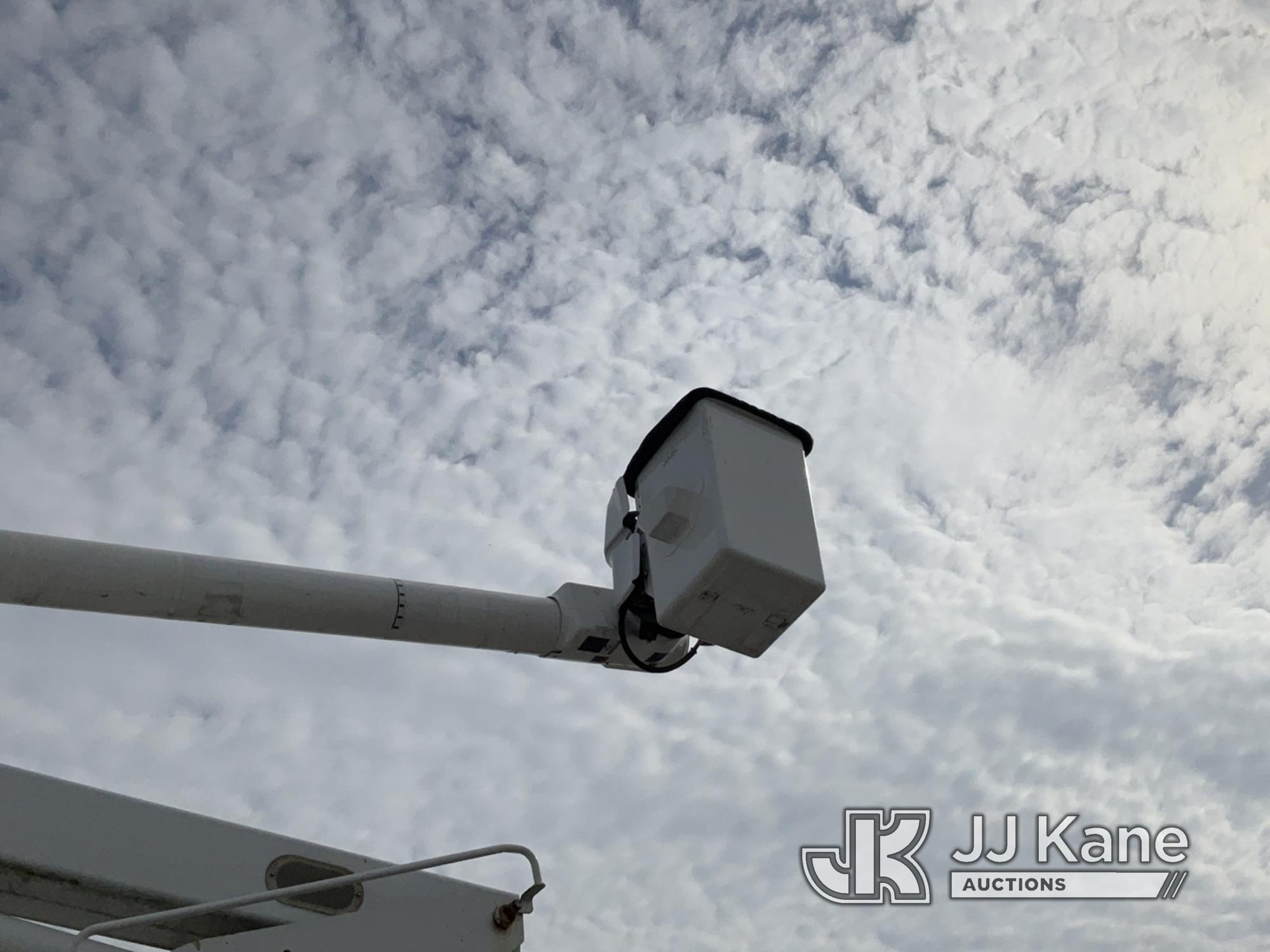 (Verona, KY) Altec LR760-E70, Over-Center Elevator Bucket Truck mounted behind cab on 2012 Ford F750