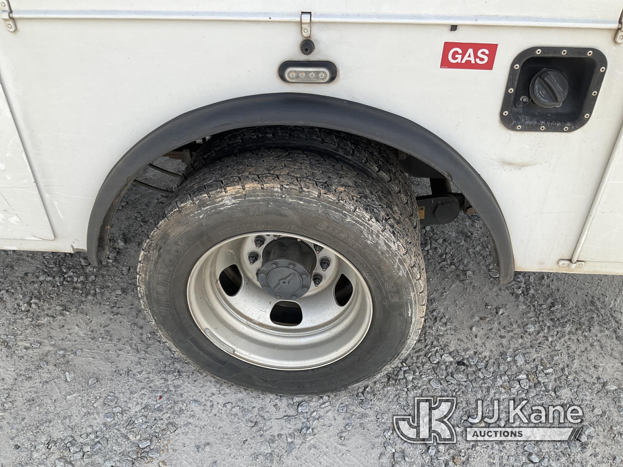 (Villa Rica, GA) Versalift SST36NE-01, Articulating & Telescopic Non-Insulated Bucket Truck mounted